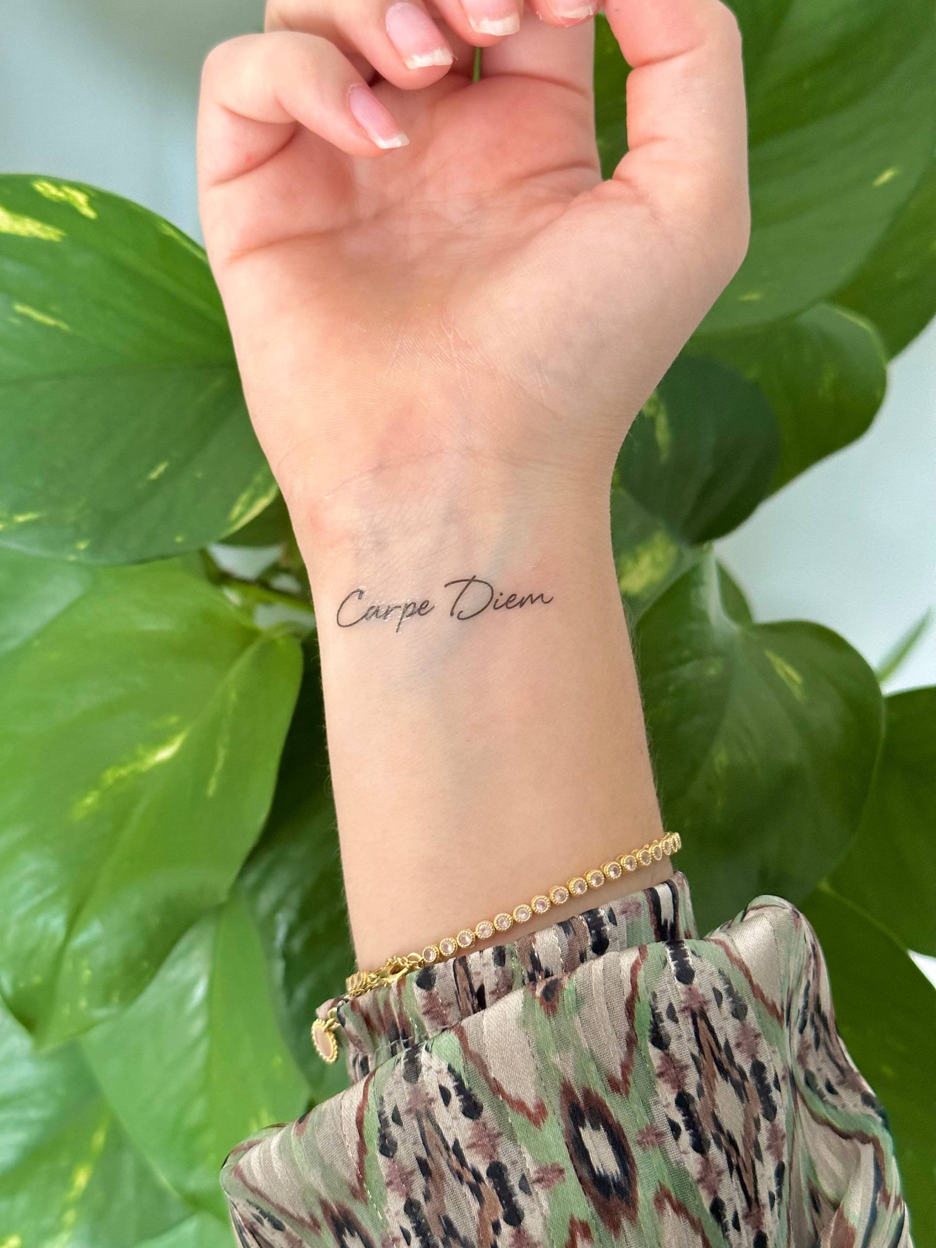 Carpe Diem | 2Er-Set - Temporäres Tattoo Carpe Diem | 2Er-Set - Temporäres Tattoo von Etsy - TATTOODAY