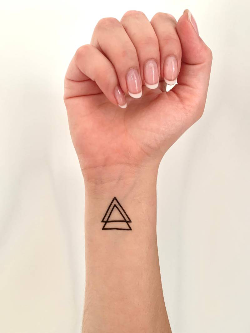 Doppeldreieck | 2Er Set - Temporäres Tattoo Doppeldreieck | 2Er Set - Temporäres Tattoo von Etsy - TATTOODAY