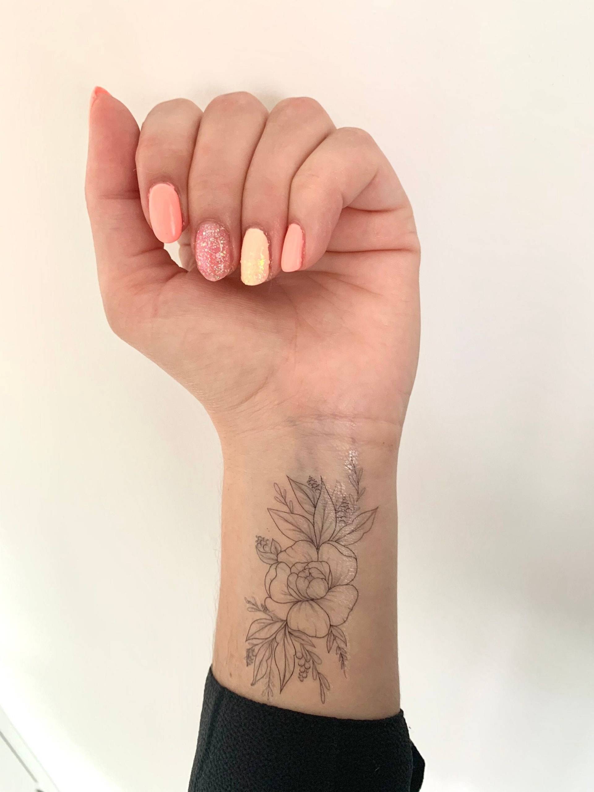 Floral J | 2Er-Set - Temporäres Tattoo Floral J | 2Er-Set - Temporäres Tattoo von Etsy - TATTOODAY