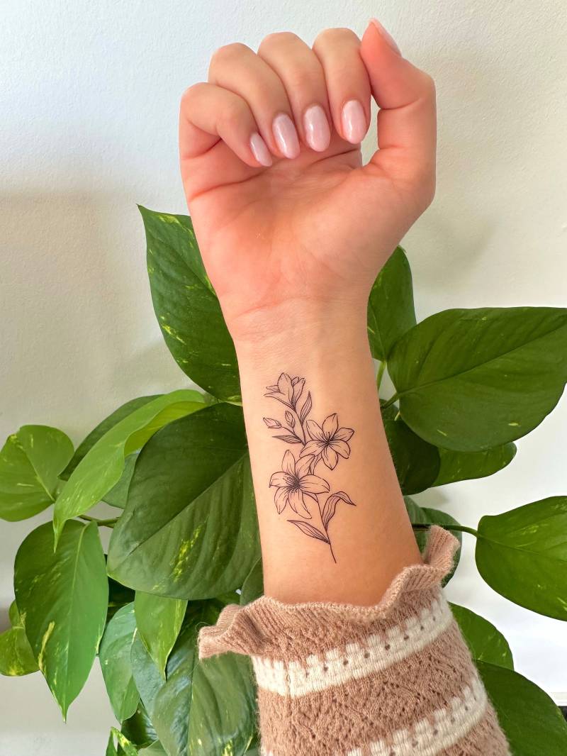Lilien Wildblume | 2Er-Set - Temporäres Tattoo von Etsy - TATTOODAY