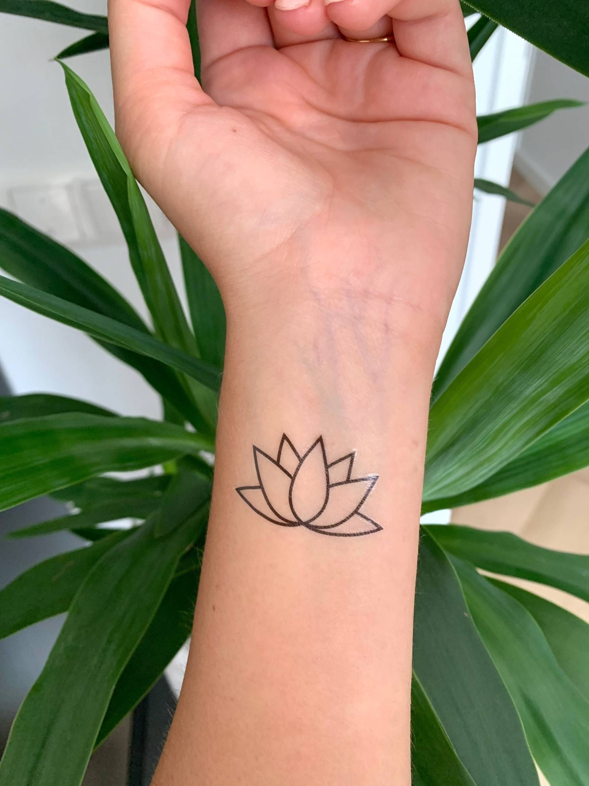 Lotus | 2Er-Set - Temporäres Tattoo Lotus | 2Er-Set - Temporäres Tattoo von Etsy - TATTOODAY