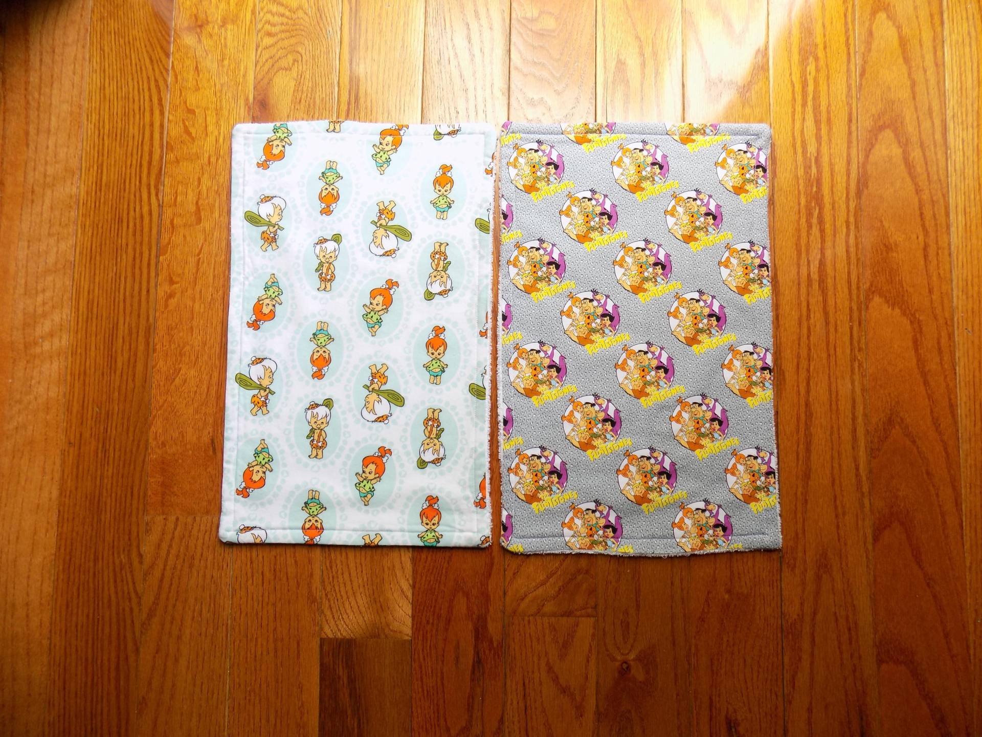 2Er Set Flintstones Spucktücher 2Er Set Flintstones Spucktücher von Etsy - TJsCountryCreations