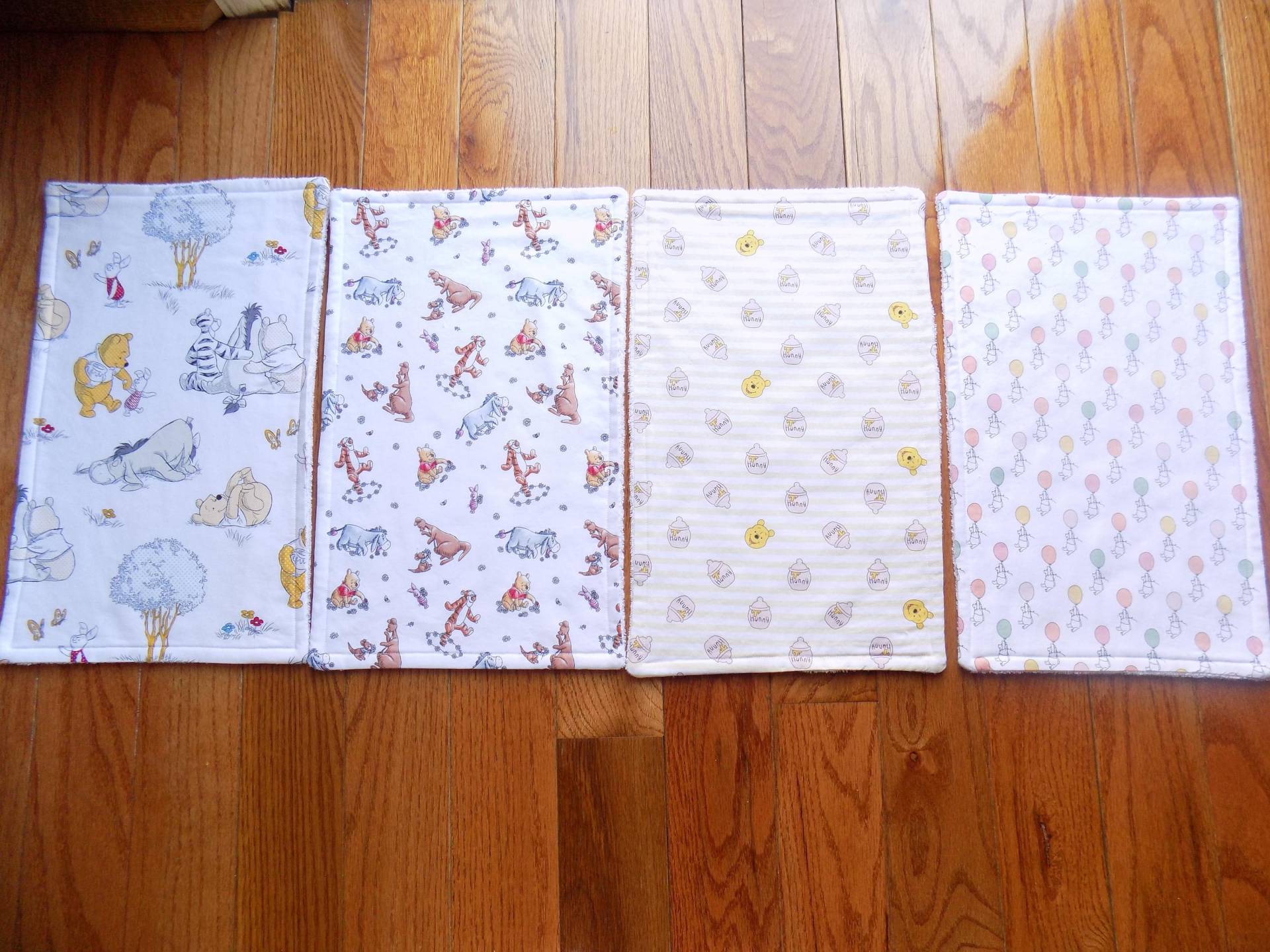 4Er Set Winnie Puuh Spucktücher 4Er Set Winnie Puuh Spucktücher von Etsy - TJsCountryCreations