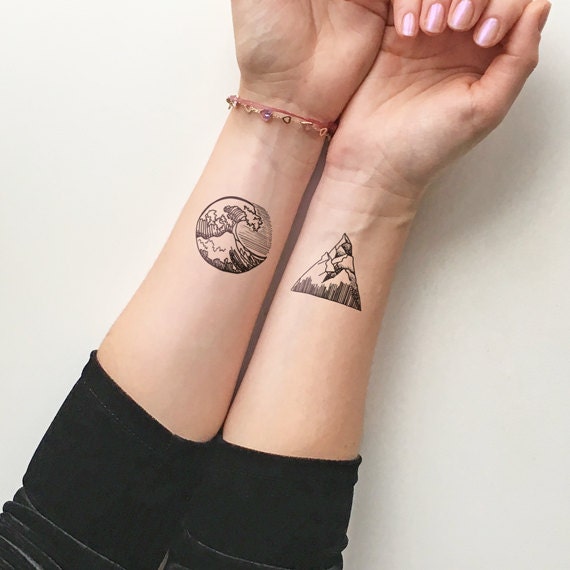 Berge Und Wellen - Temporäres Tattoo | 2Er Set Berge Und Wellen - Temporäres Tattoo | 2Er Set von Etsy - TTTattoodotcom
