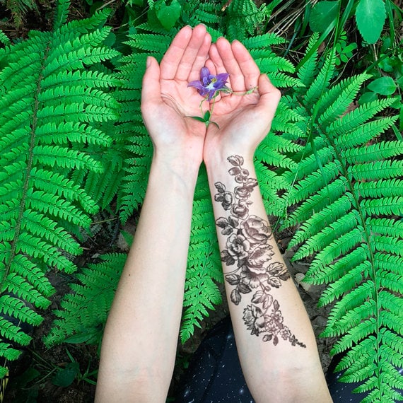 Zeitlose Botanik - Garden Rose Xxl Temporäres Tattoo von Etsy - TTTattoodotcom
