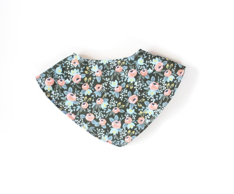 Gewehr Papier Co Baby Dribble Lätzchen in Rosa Hunter Floral von Etsy - TajandMe