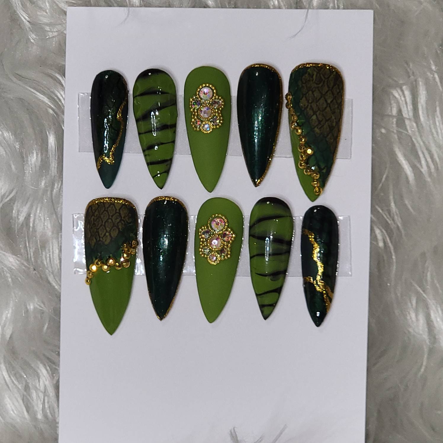 stiletto Drachenwaage Press-On Nails stiletto Drachenwaage Press-On Nails von Etsy - Talonsbytammy