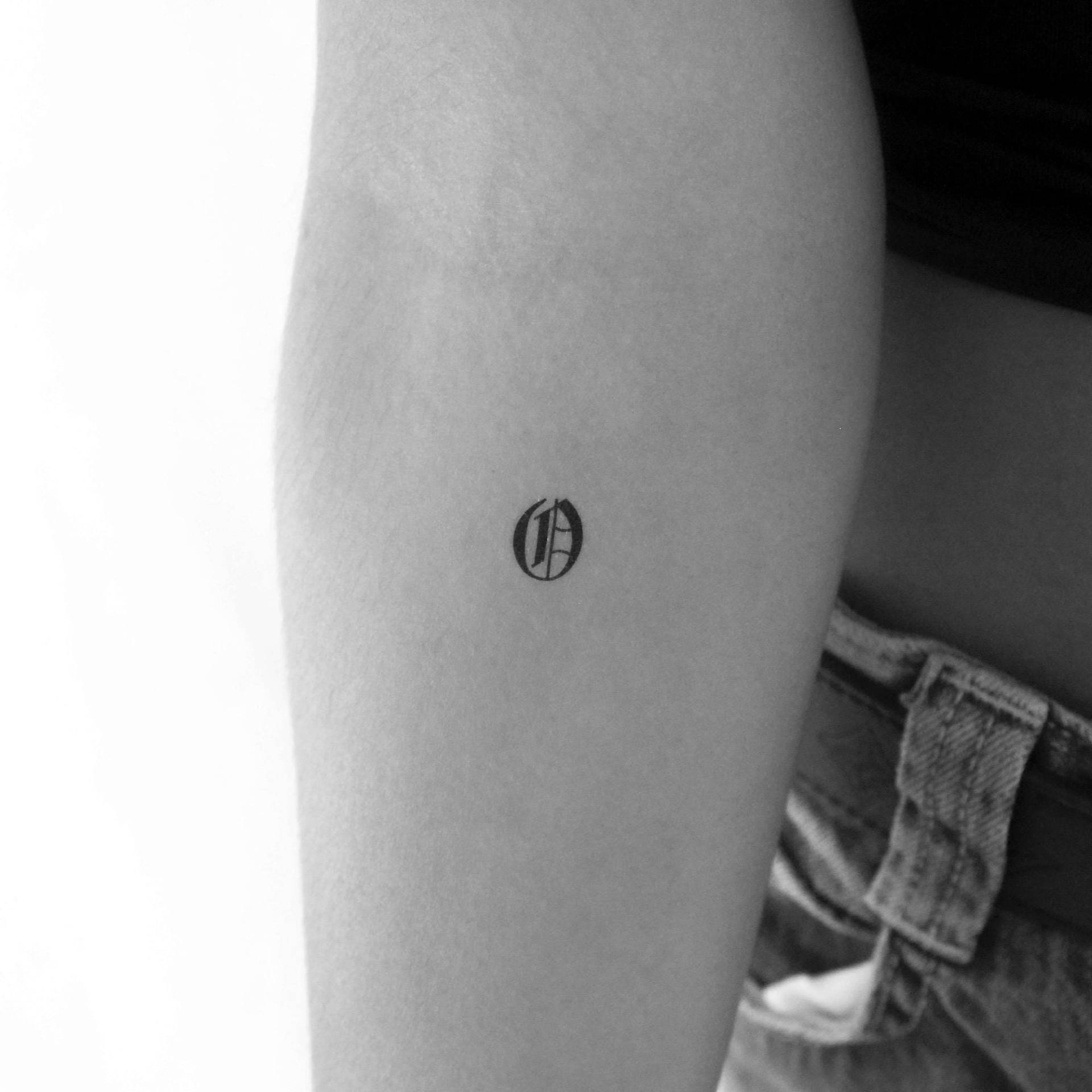 Gothic O Buchstabe Temporäres Tattoo | 3Er Set Gothic O Buchstabe Temporäres Tattoo | 3Er Set von Etsy - Tatteco