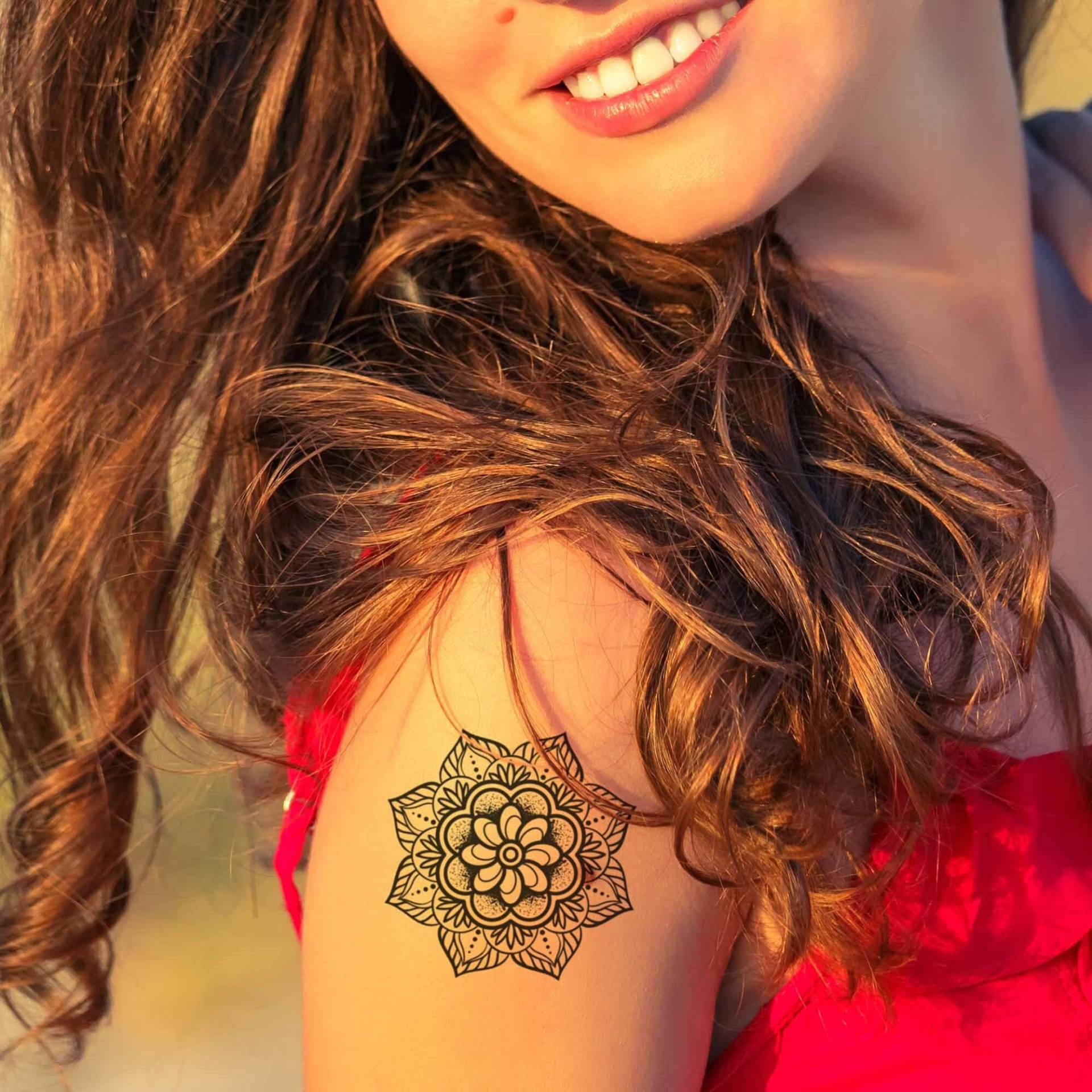 Kleine Mandalas Temporäres Tattoo Nr. 2 Für Männer Und Frauen, Exklusives Handgezeichnetes Kleine Mandalas Temporäres Tattoo Nr. 2 Für Männer Und Frauen, Exklusives Handgezeichnetes von Etsy - TattooYourStyle