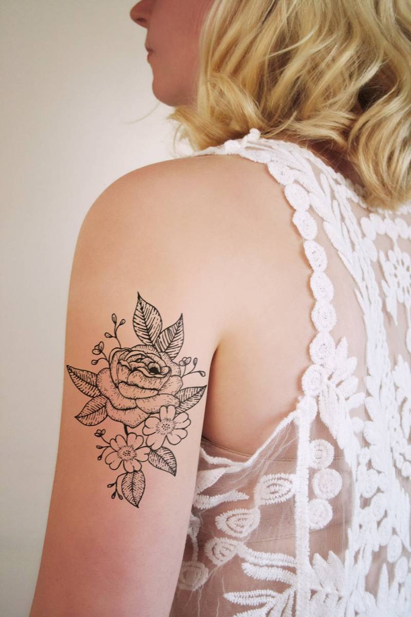Blumen Temporäres Tattoo | Rose Rosentattoo Boho Geschenk Fest von Etsy - Tattoorary