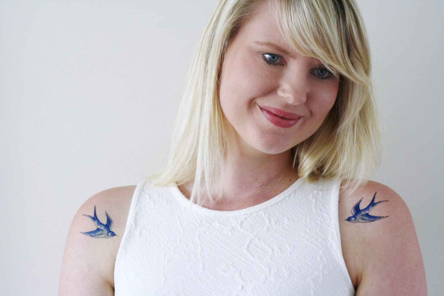 Delft Blau Schwalbe Temporäres Tattoo | Delft Blau Set Etwas Hochzeitsgeschenk Geschenk Delft Blau Schwalbe Temporäres Tattoo | Delft Blau Set Etwas Hochzeitsgeschenk Geschenk von Etsy - Tattoorary