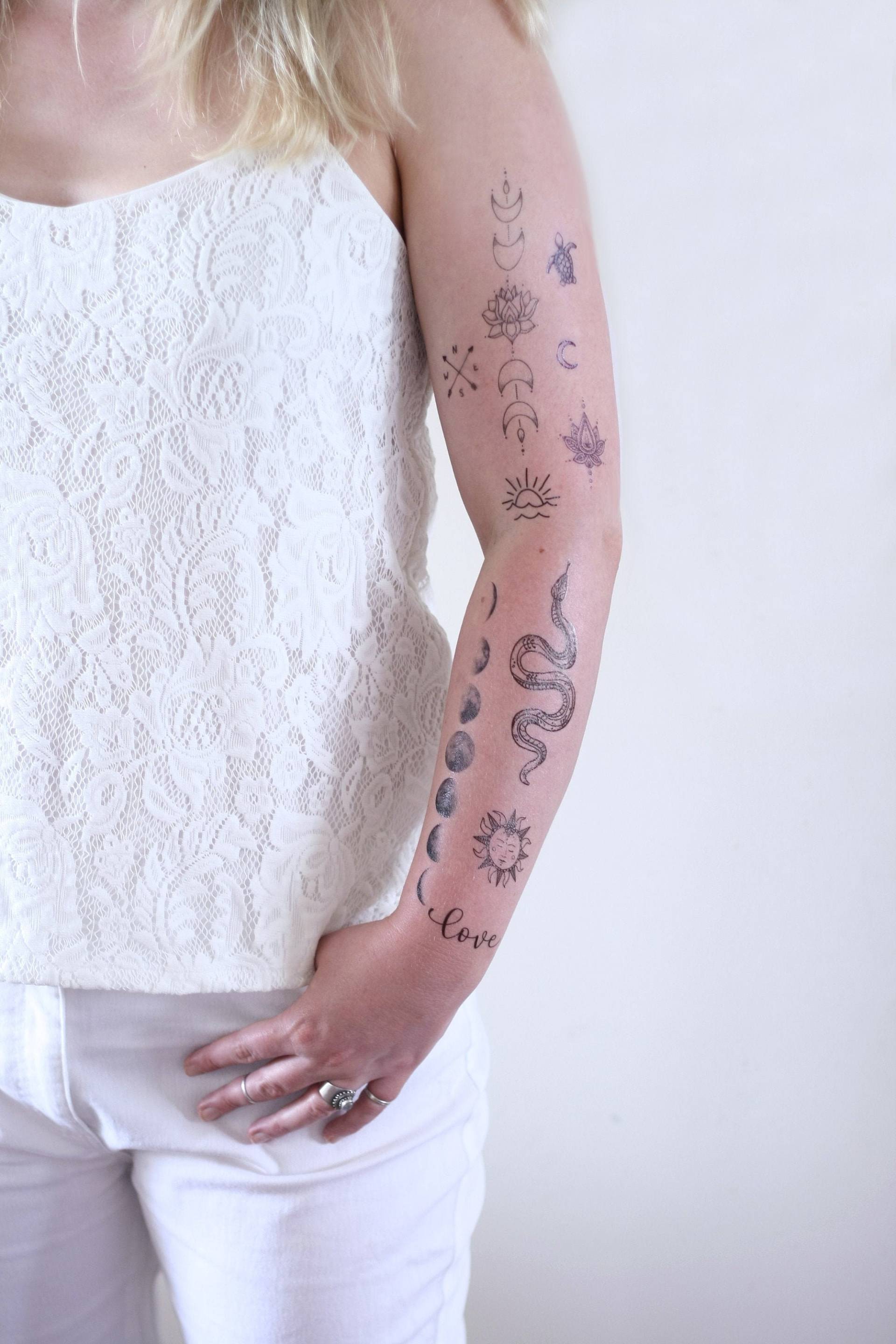 Schwarz Weiß Boho Temporäres Tattoo Set | Temporäre Tattoos Schwarz Festival Geschenkset Schwarz Weiß Boho Temporäres Tattoo Set | Temporäre Tattoos Schwarz Festival Geschenkset von Etsy - Tattoorary