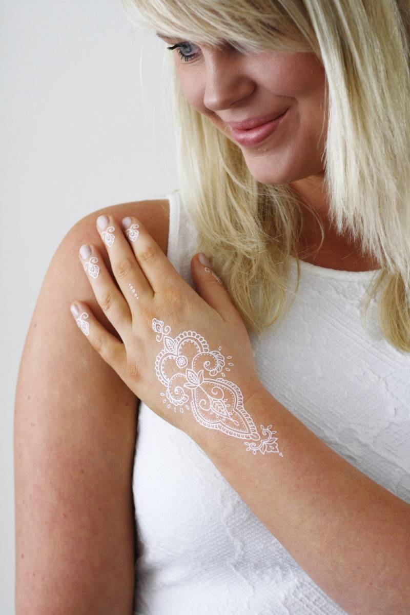 Weißes Henna Temporäre Tattoo | Boho Temporäres Henna-stil Geschenk Festival Accessoire von Etsy - Tattoorary