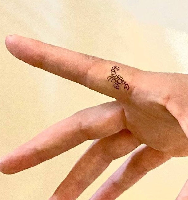 Kleiner Finger Skorpion Temporäres Tattoo | 3Er Set/Tiere Schwarz Fake Realistisch Spinne Kleiner Finger Skorpion Temporäres Tattoo | 3Er Set/Tiere Schwarz Fake Realistisch Spinne von Etsy - TemporaryTattooInc