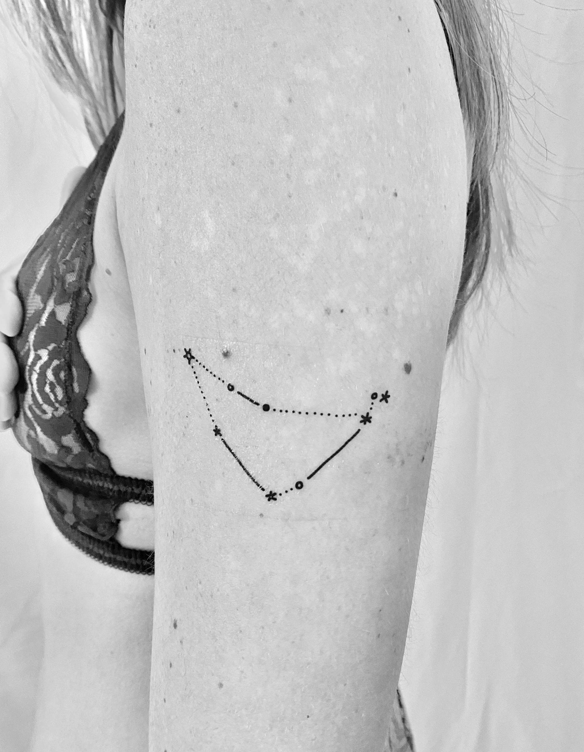 Steinbock Sternzeichen Temporäres Tattoo Steinbock Sternzeichen Temporäres Tattoo von Etsy - TemporaryTattooInc