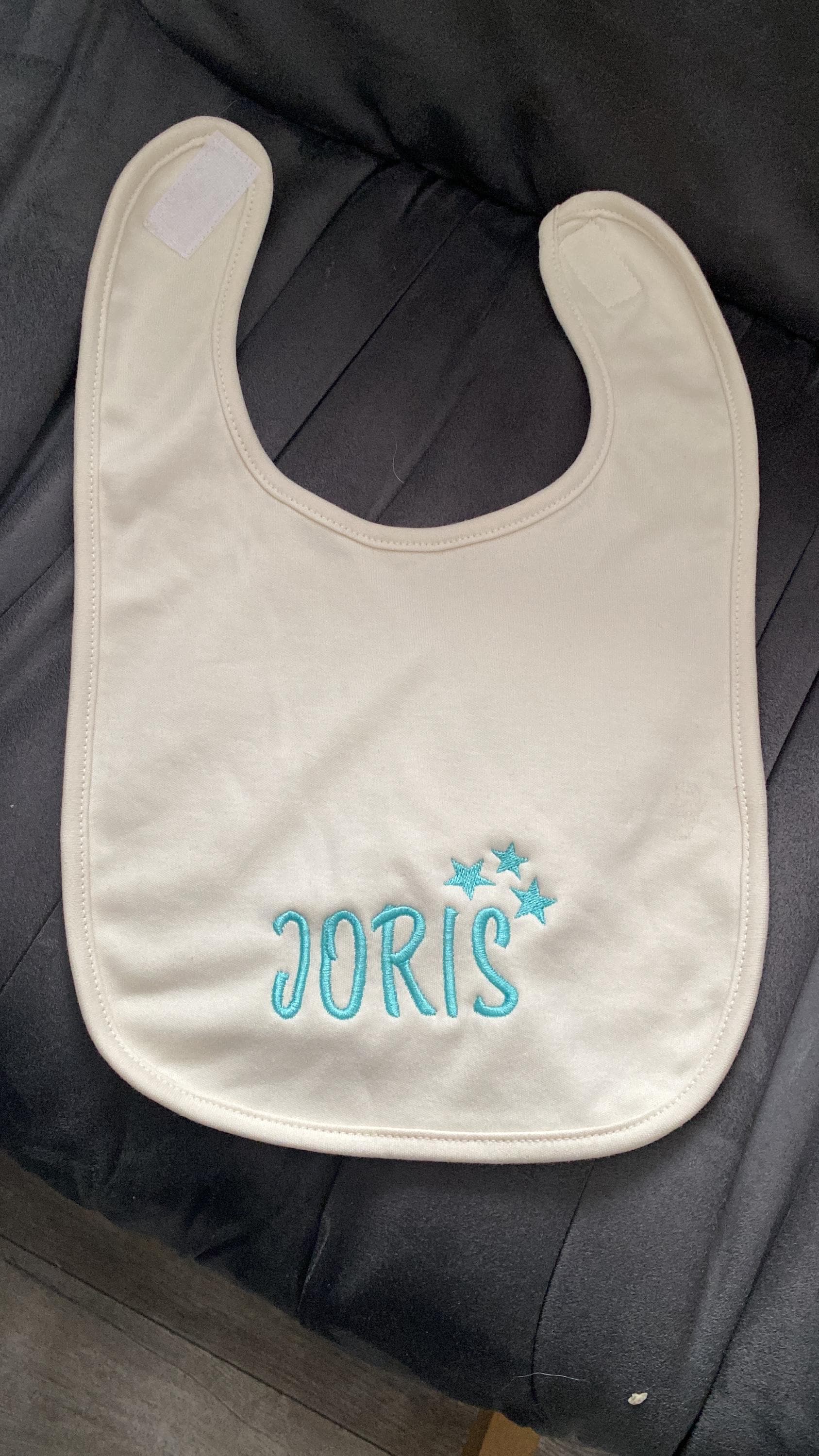 Lätzchen Baby, Geburtstag, Name, Bestickt, Personalisiert Lätzchen Baby, Geburtstag, Name, Bestickt, Personalisiert von Etsy - TextilwerK