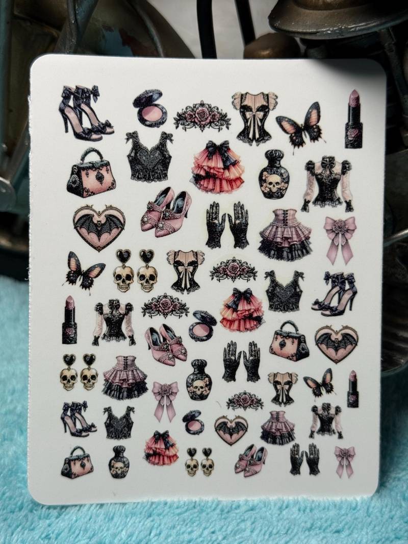Gothic Kokett Nailart Wasserschiebe Stickers Für Nägel, Nagelsticker Gruselig Dunkle Romantik, Ästhetisch Halloween von Etsy - TheArtofNaildesign
