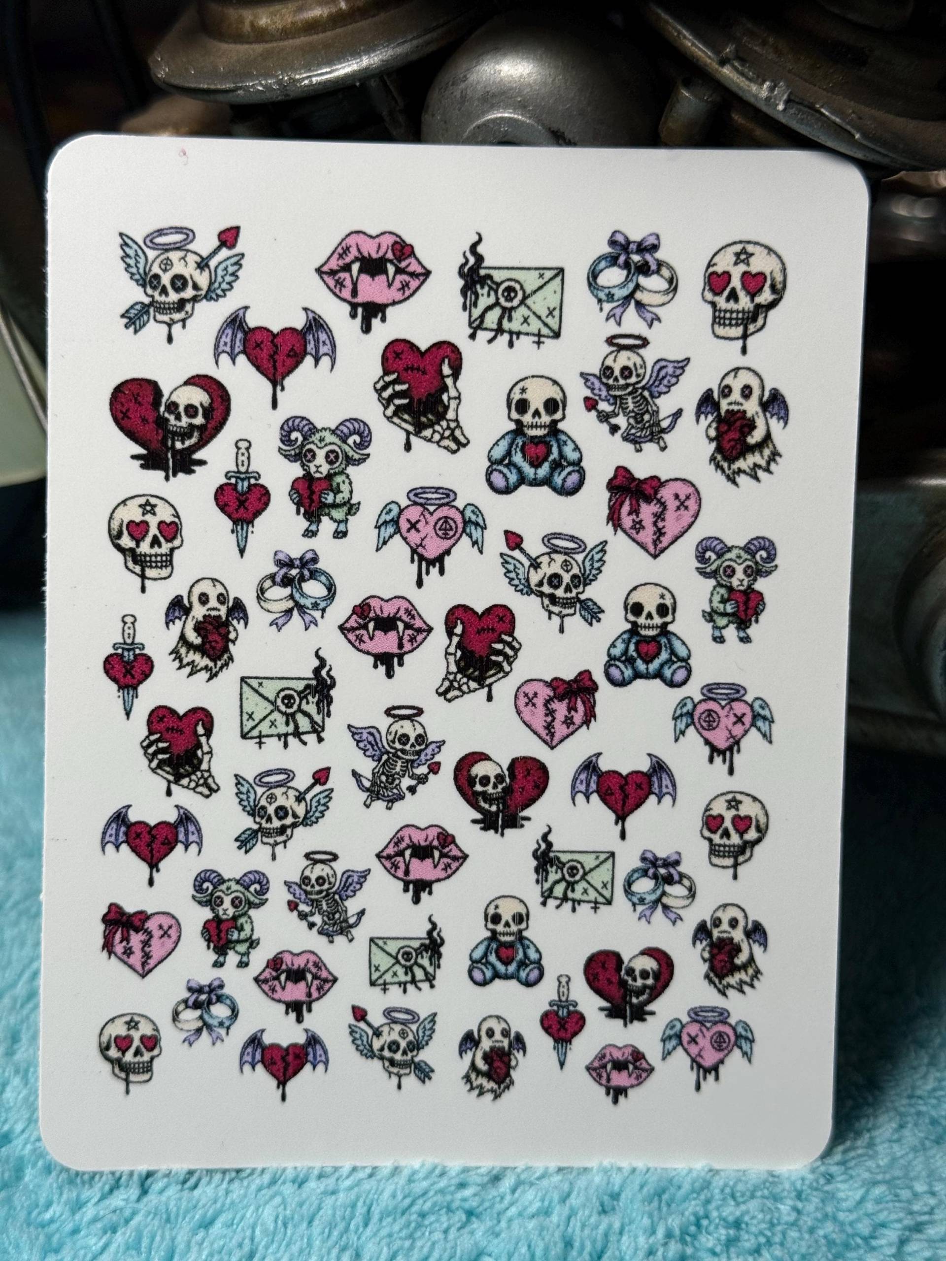 Gothic Pastell Valentinstag Wasserschiebe Stickers Für Nägel, Nailart Nagelsticker Gruslig Süßer Krampus, Verfluchter Valentinsgruß Gothic Pastell Valentinstag Wasserschiebe Stickers Für Nägel, Nailart Nagelsticker Gruslig Süßer Krampus, Verfluchter Valentinsgruß von Etsy - TheArtofNaildesign