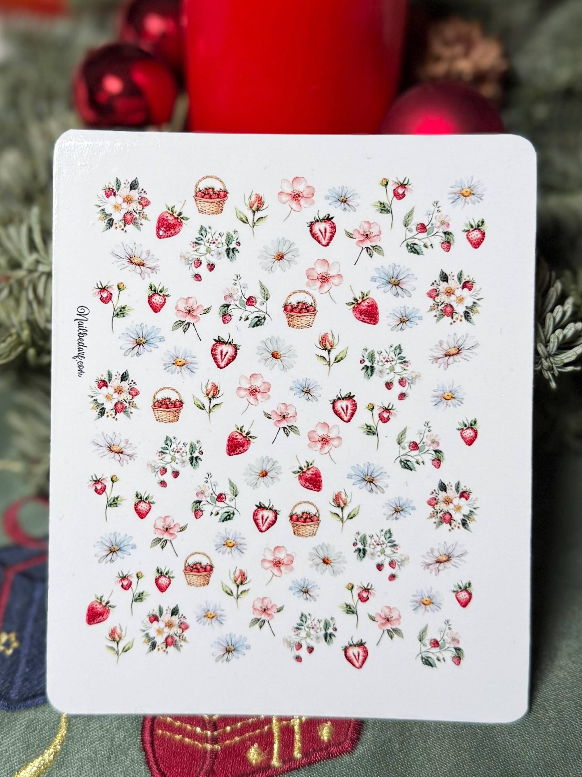 Nagelsticker Erdbeere Wasserschiebe Stickers Abziehbild Für Nägel Nailart Nageldesign Erdbeerstrauch, Beere Nagelsticker Erdbeere Wasserschiebe Stickers Abziehbild Für Nägel Nailart Nageldesign Erdbeerstrauch, Beere von Etsy - TheArtofNaildesign