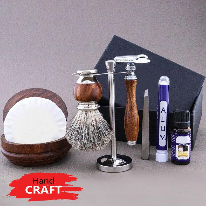 Handgefertigtes Rasierset Aus Holz Für Herren Dachs Rasierpinsel Rasierhobel Rasierständer Alaun Pinzette Holzöl Rasierschale Mit Deckel Rasierseife von Etsy - TheBodyTools
