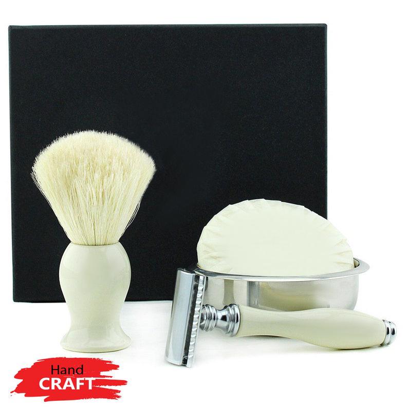 Handgefertigte Personalisierte Herren Rasierset Dachshaarbürste, Rasierhobel, Stahlschale von Etsy - TheBodyTools
