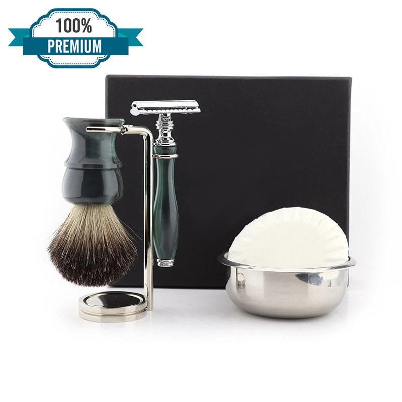 Handgefertigtes 5-Teiliges Herren Rasierset Schwarzdachs-Pinsel, Rasierhobel & Stahlschale von Etsy - TheBodyTools