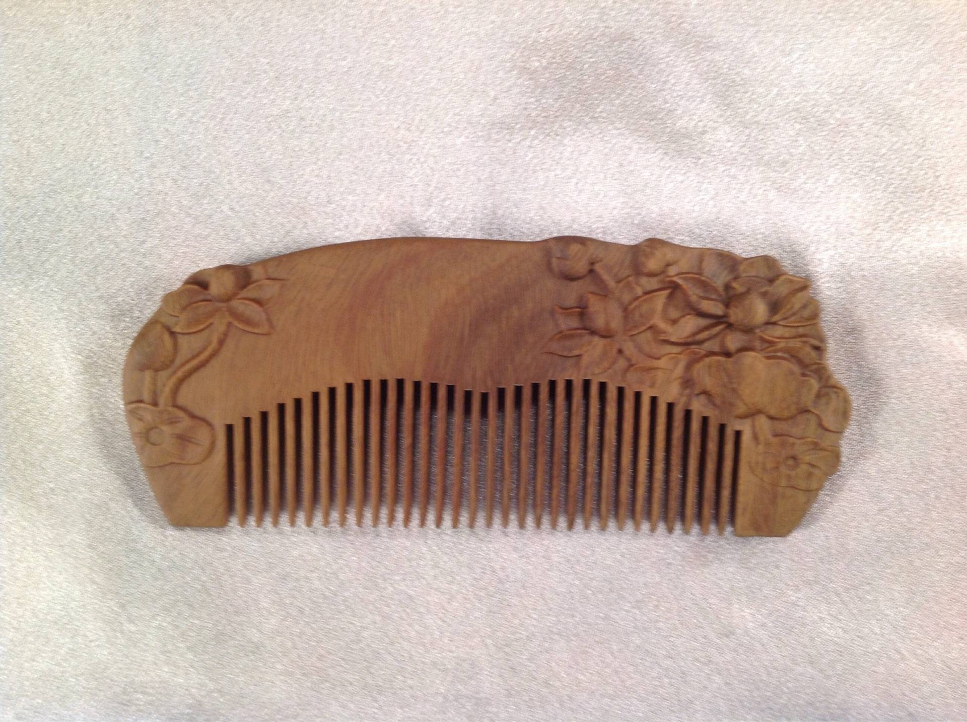 A0001-Holzkamm von Etsy - TheCombStoreFinds
