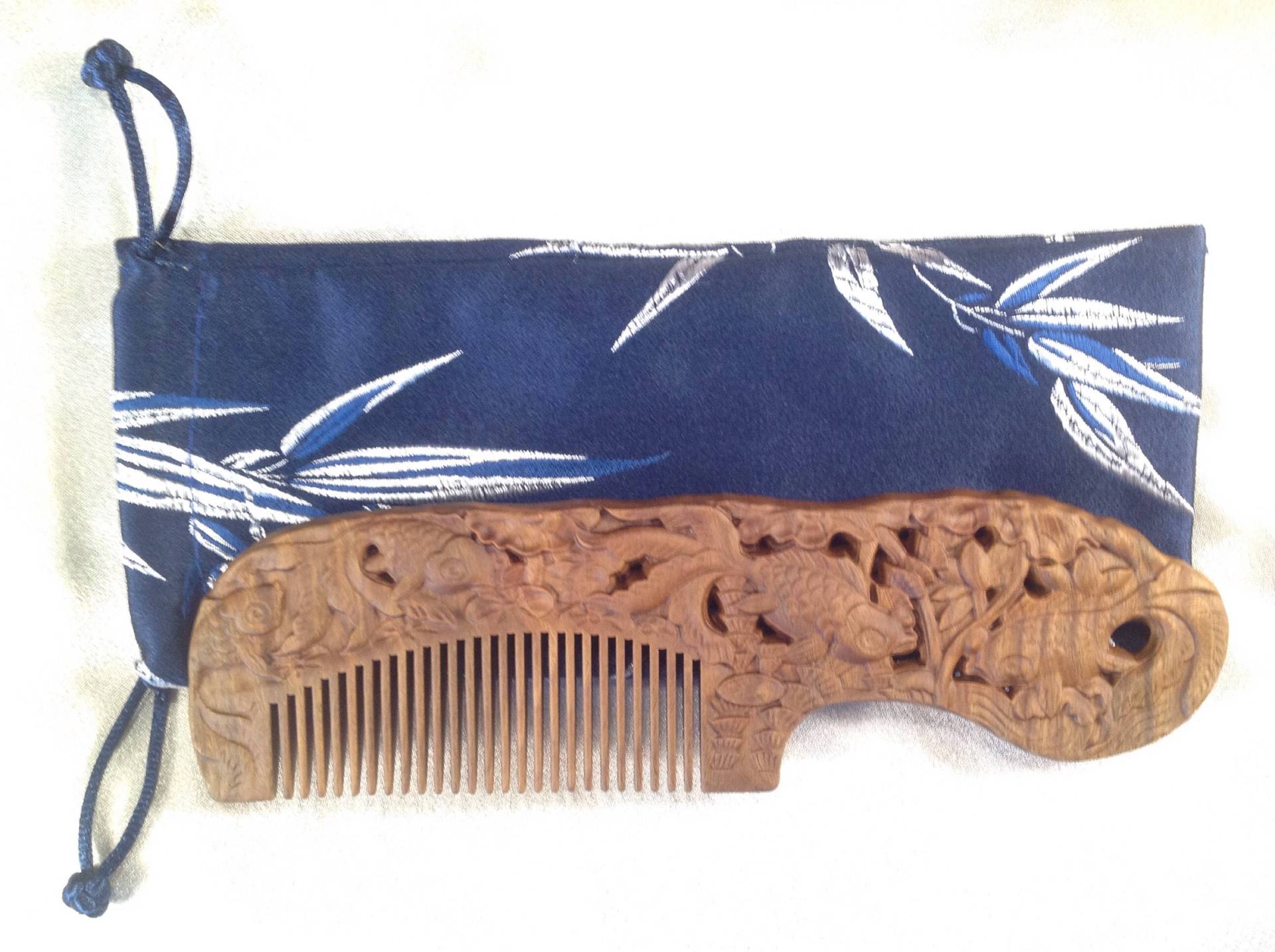 A0008 - Holzkamm von Etsy - TheCombStoreFinds