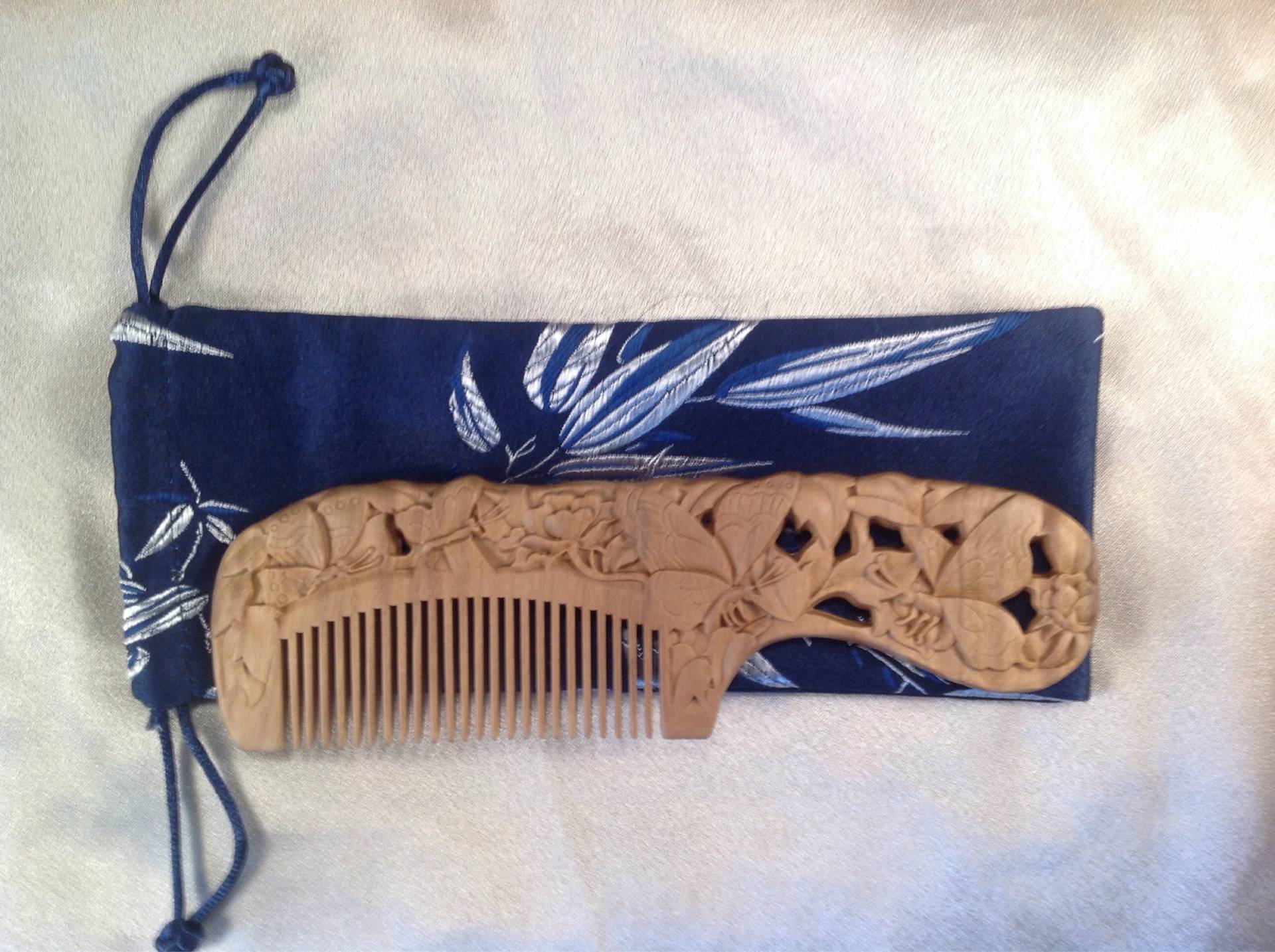 A0015 - Holzkamm von Etsy - TheCombStoreFinds