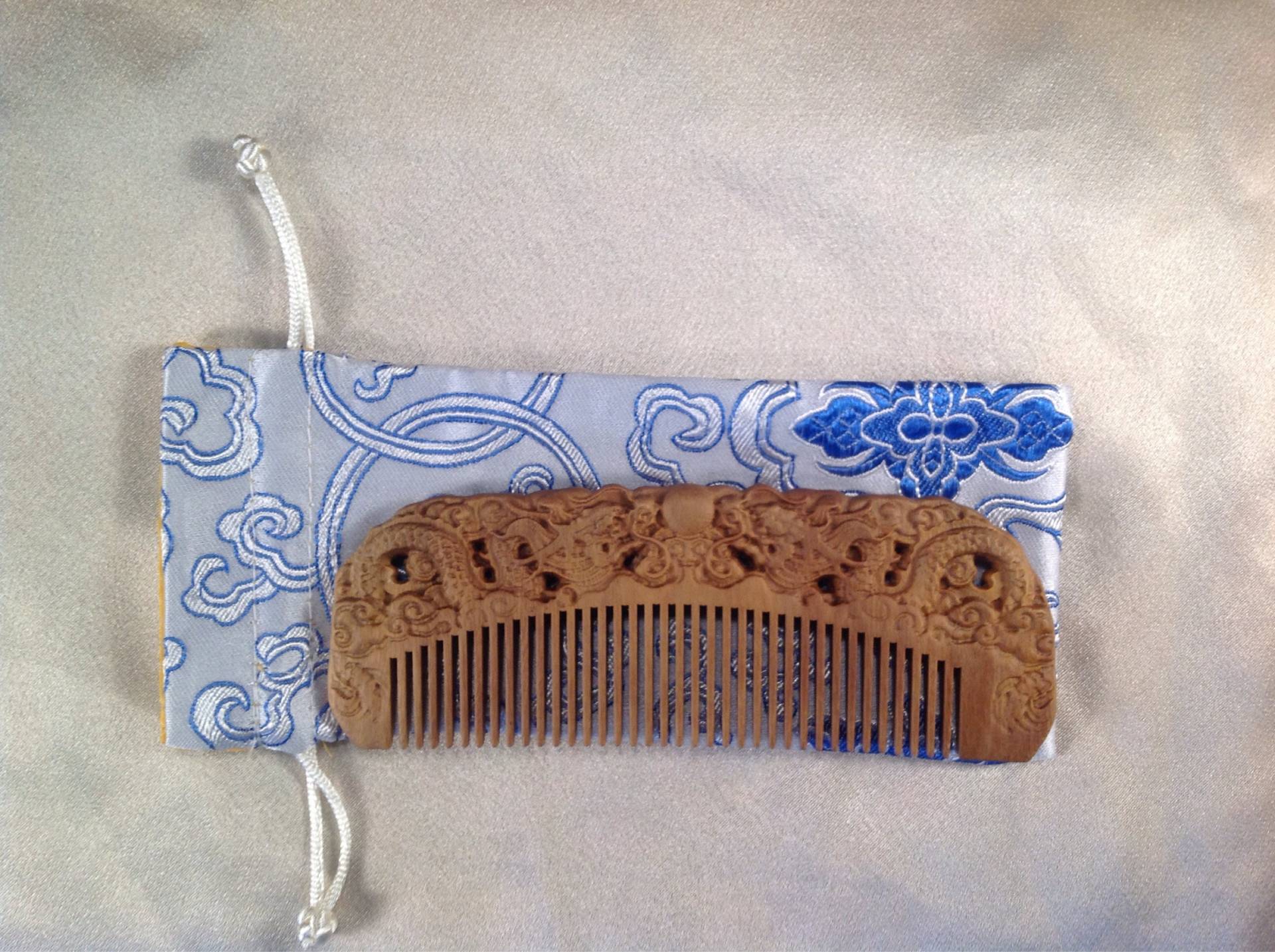 A0018 - Holzkamm von Etsy - TheCombStoreFinds