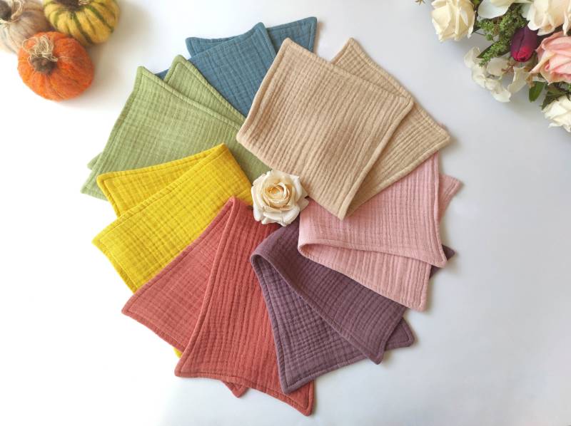 Baby Musselin Spucktuch Set, Bio Mundtuch, Über Die Schulter Waschlappen Für Mädchen & Jungen von Etsy - TheCottonwise