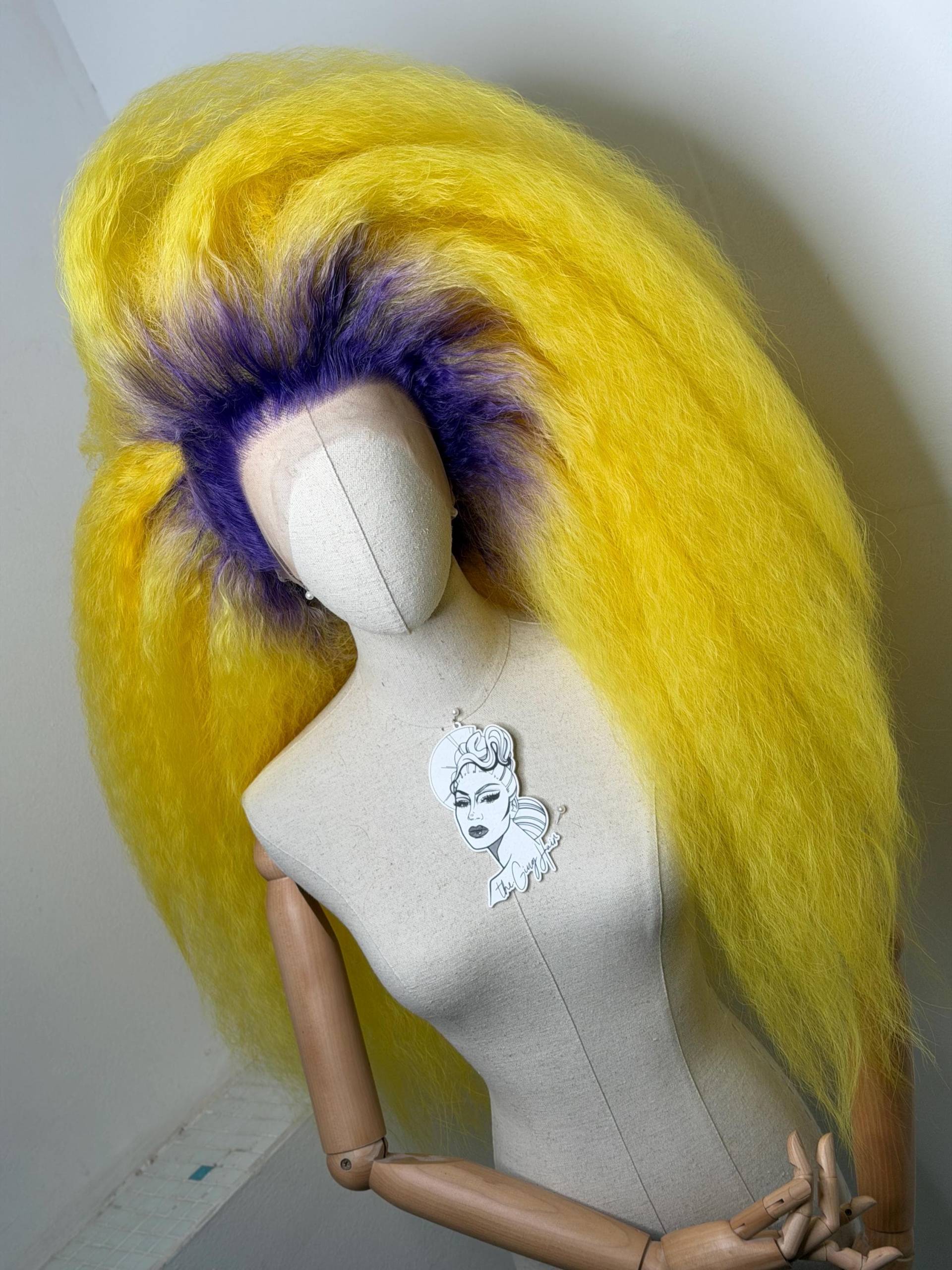 Big 80S Wig Lila Roots & Yellow Big 80S Wig Lila Roots & Yellow von Etsy - TheGingHair