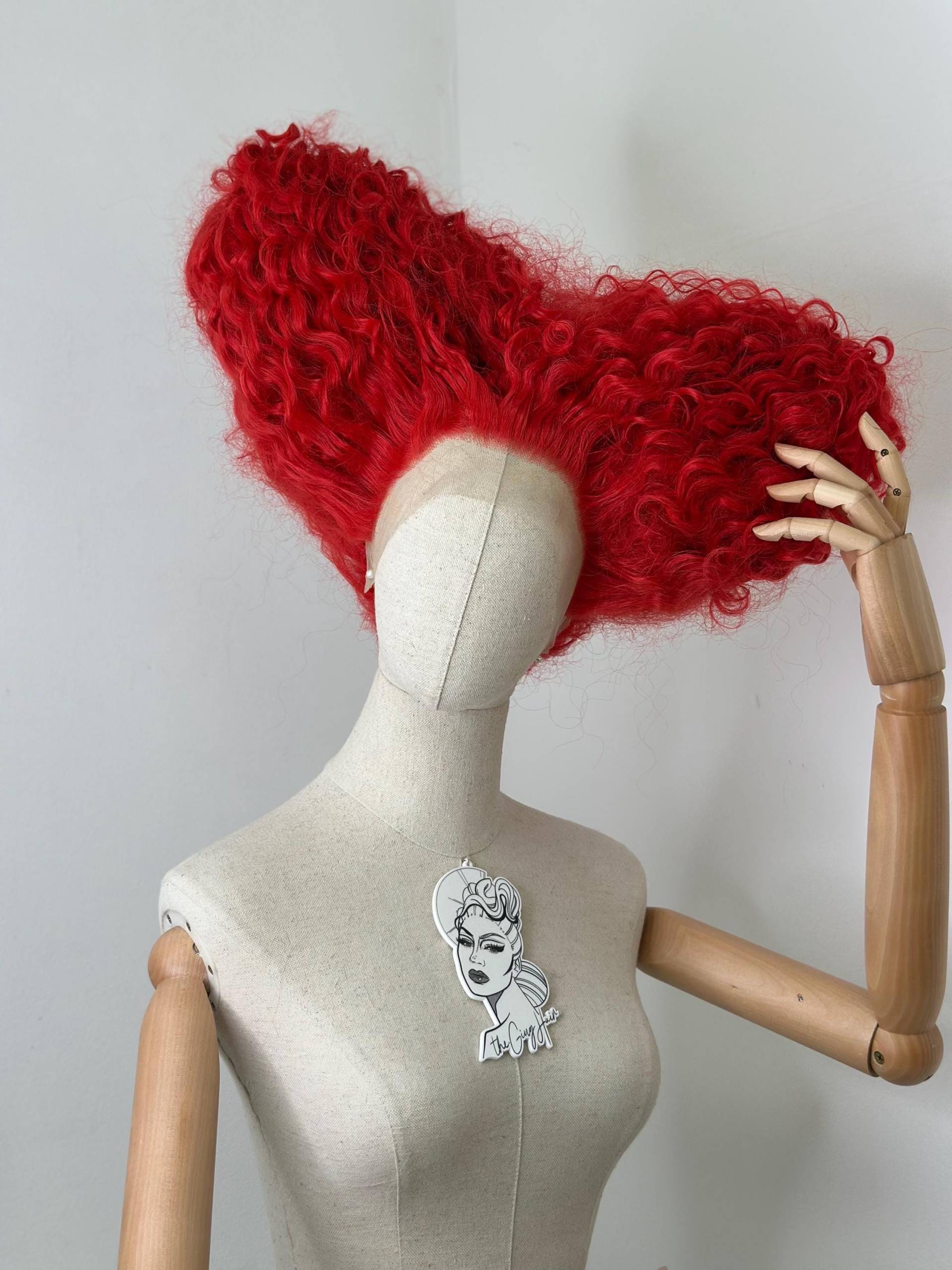 Big Red Heart Queen von Etsy - TheGingHair