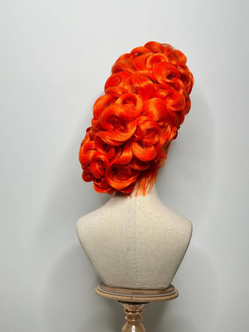 Classy Asymmetrical Updo in Orange von Etsy - TheGingHair