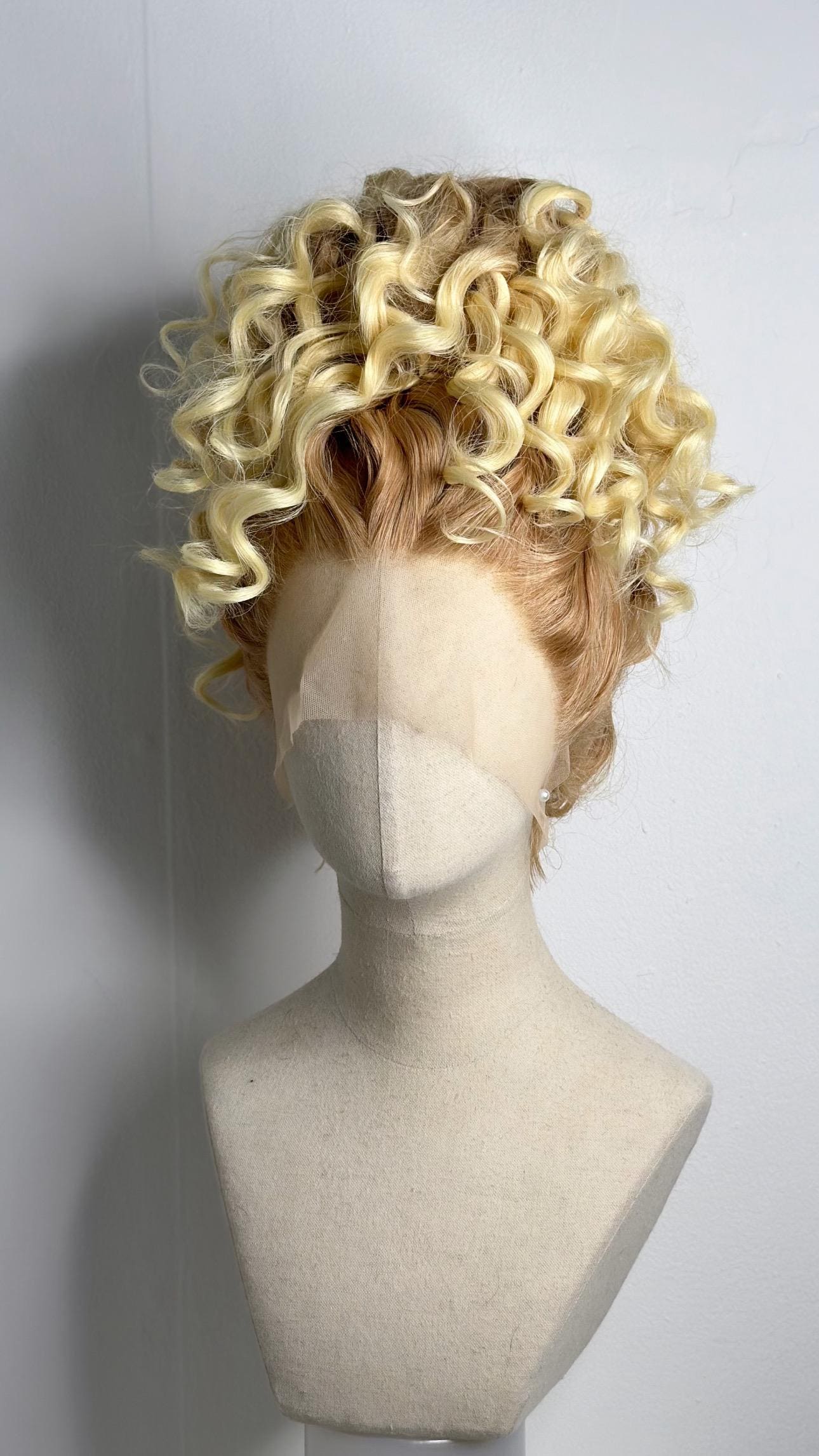 Classy Messy Updo Dark Blond-Ombre Classy Messy Updo Dark Blond-Ombre von Etsy - TheGingHair