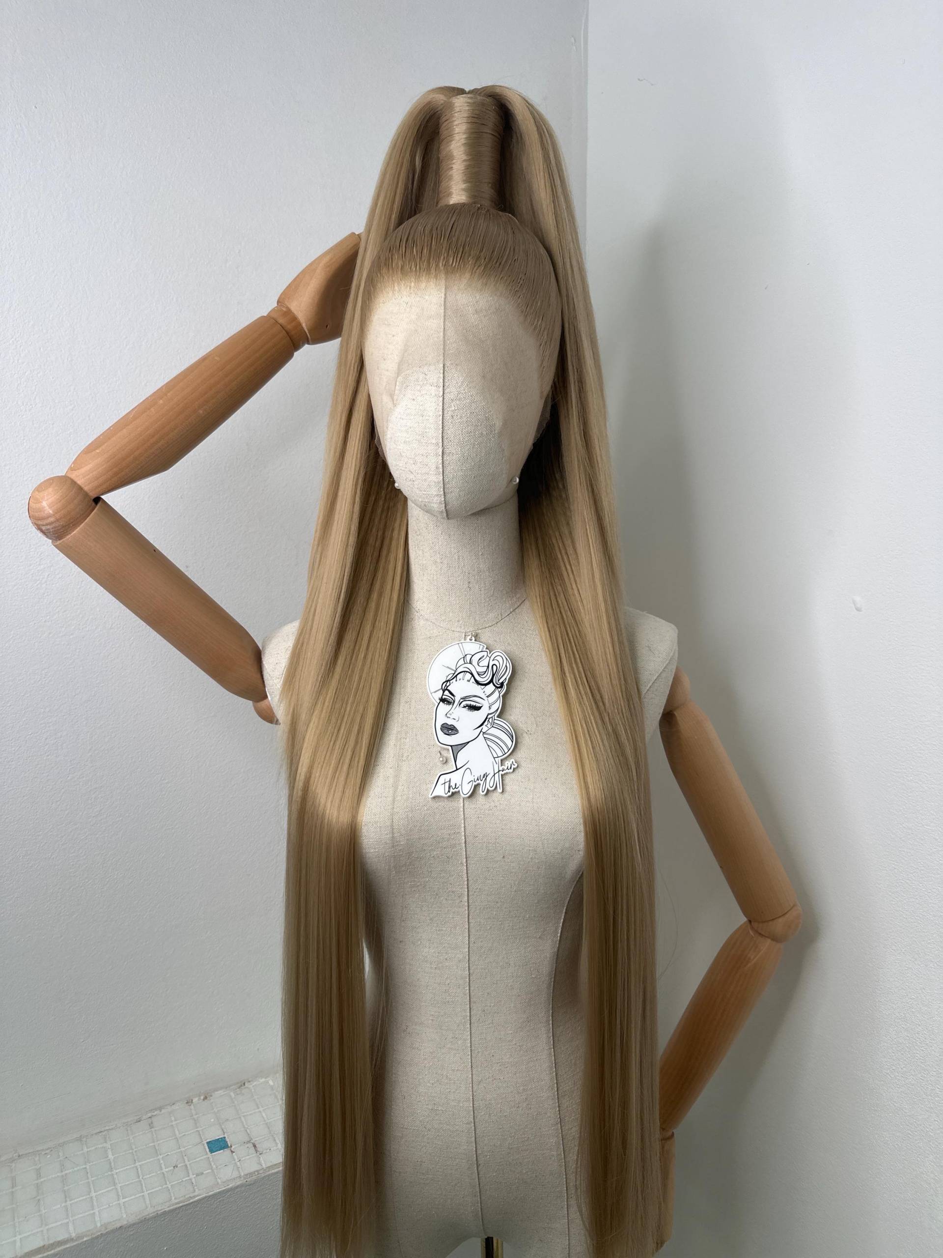 Classy Sleek Ponytail Wig Cool Blond Classy Sleek Ponytail Wig Cool Blond von Etsy - TheGingHair