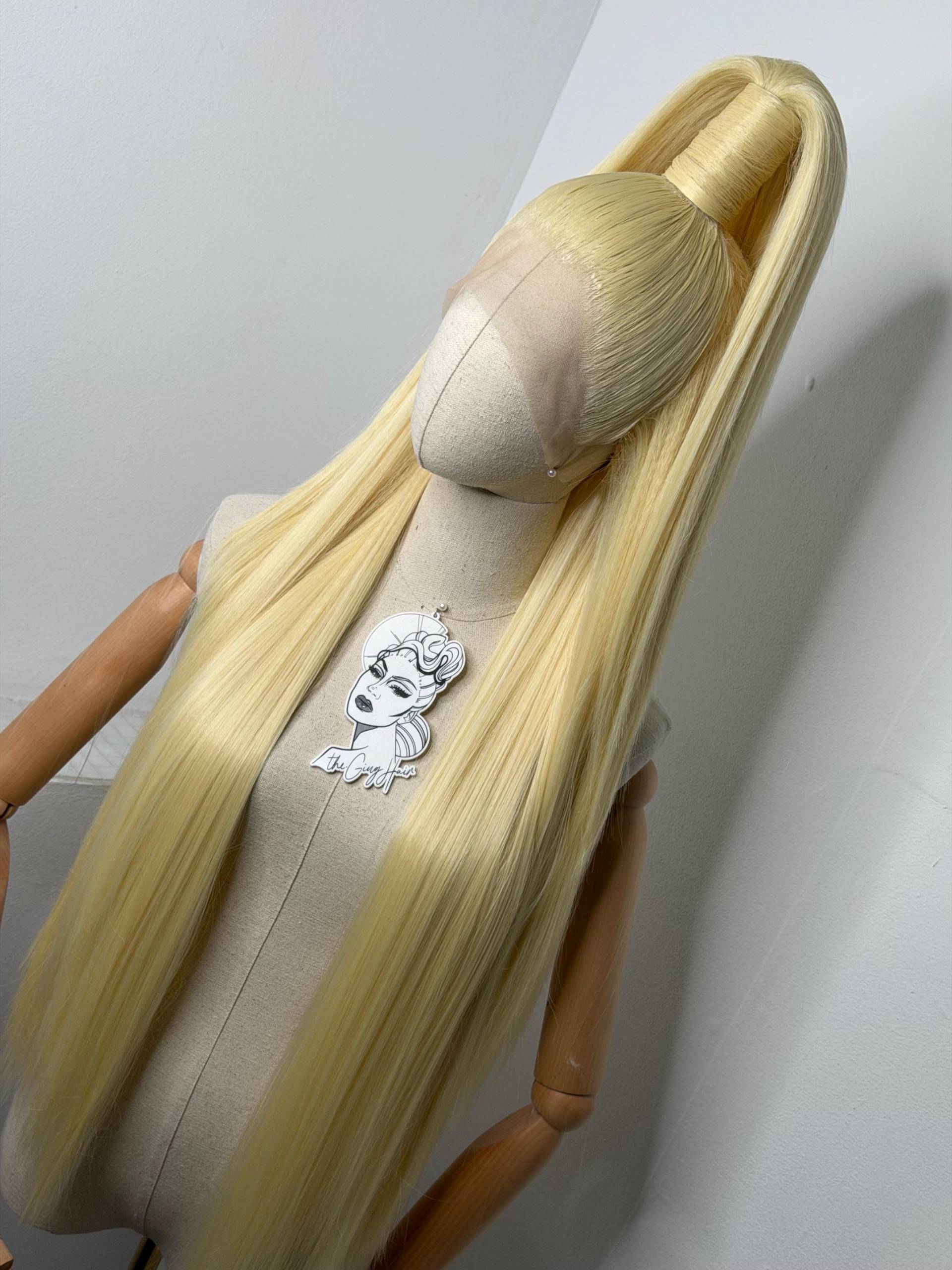 Classy Sleek Ponytail Wig Vanilla Blond von Etsy - TheGingHair