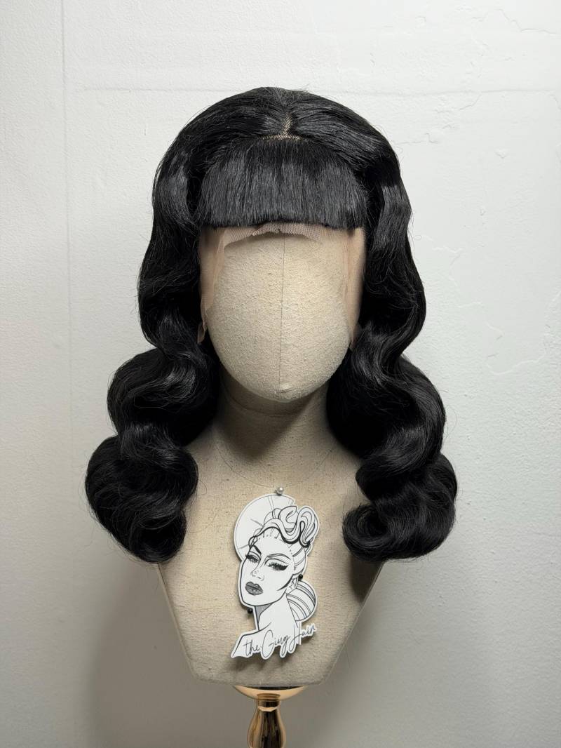 Classy Wave Bangs Wig in Black von Etsy - TheGingHair