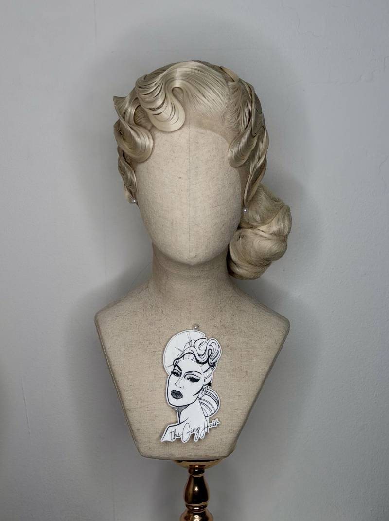 Fingerwaves Platinblonde von Etsy - TheGingHair