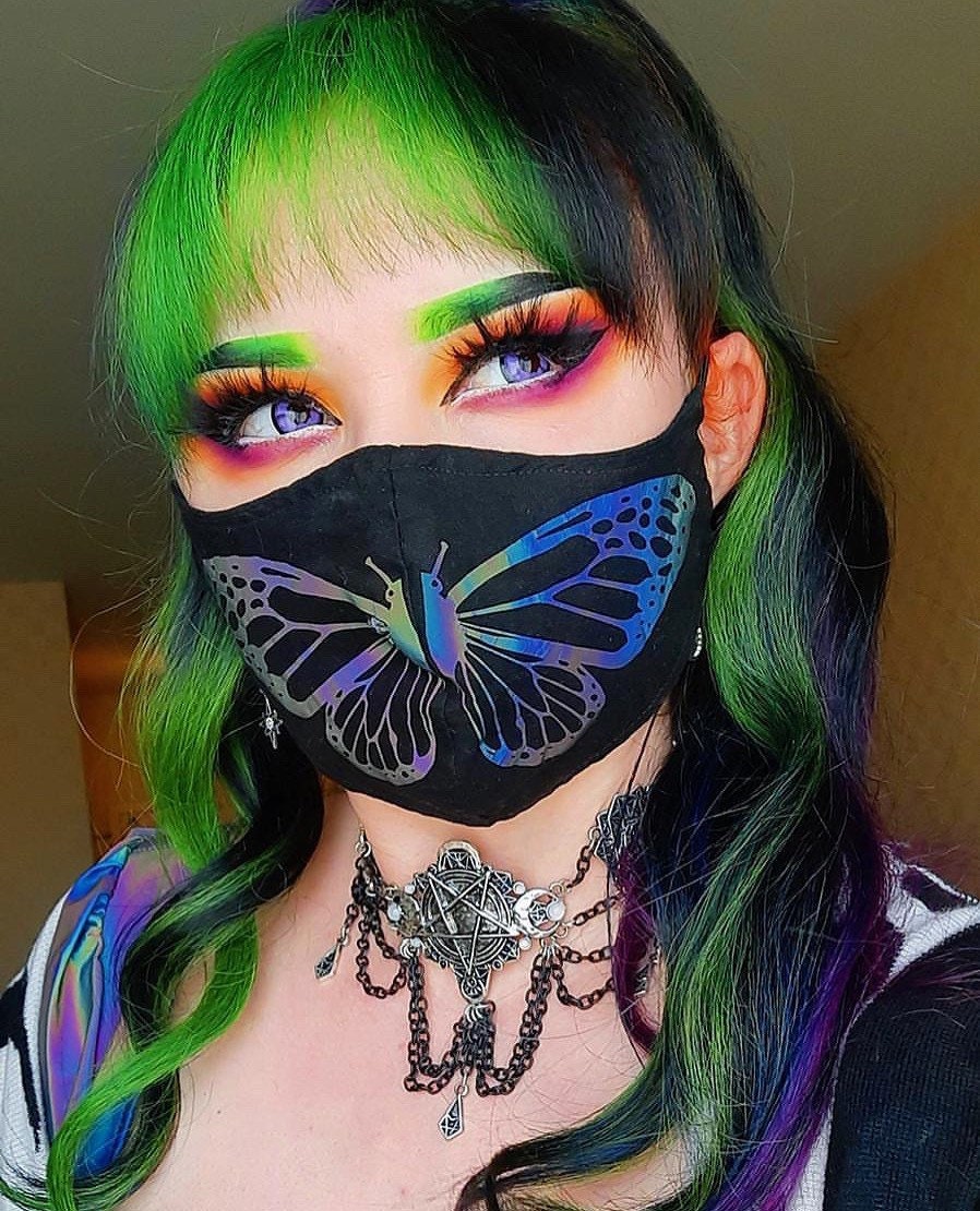 Rainbow Reflektierender Monarch Schmetterling Auf Schwarzer Baumwolle Waschbare Maske Rainbow Reflektierender Monarch Schmetterling Auf Schwarzer Baumwolle Waschbare Maske von Etsy - TheJesslabelle