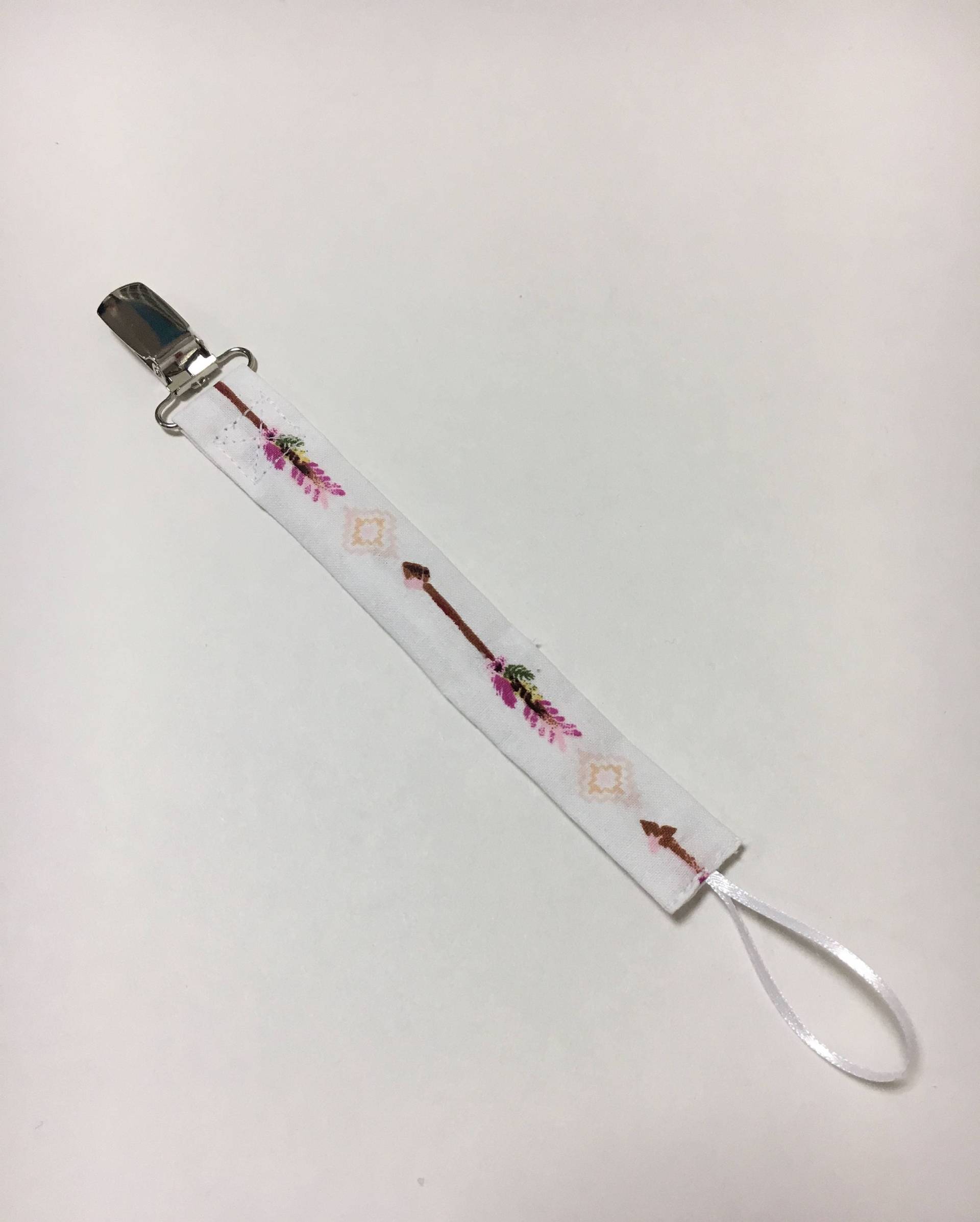 stammes-Pfeil Schnuller Clip stammes-Pfeil Schnuller Clip von Etsy - TheMoonManShop