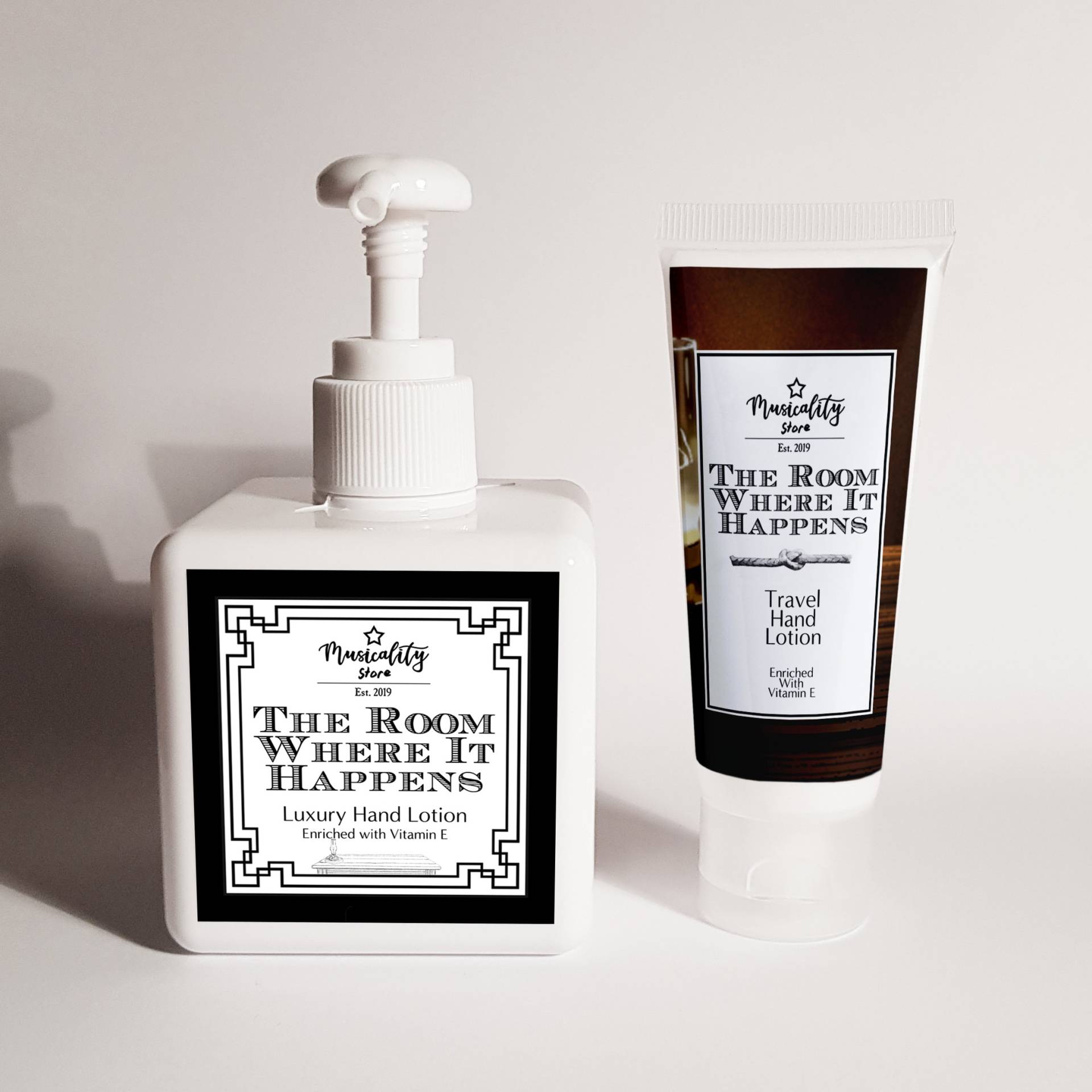 Vorbestellung | 7. Juli - Luxus-Hamilton Inspirierte "Raum, Wo Es Passiert" Handlotion | Musiktheater Handcreme Brocante Geschenke Vorbestellung | 7. Juli - Luxus-Hamilton Inspirierte "Raum, Wo Es Passiert" Handlotion | Musiktheater Handcreme Brocante Geschenke von Etsy - TheMusicalityStore1