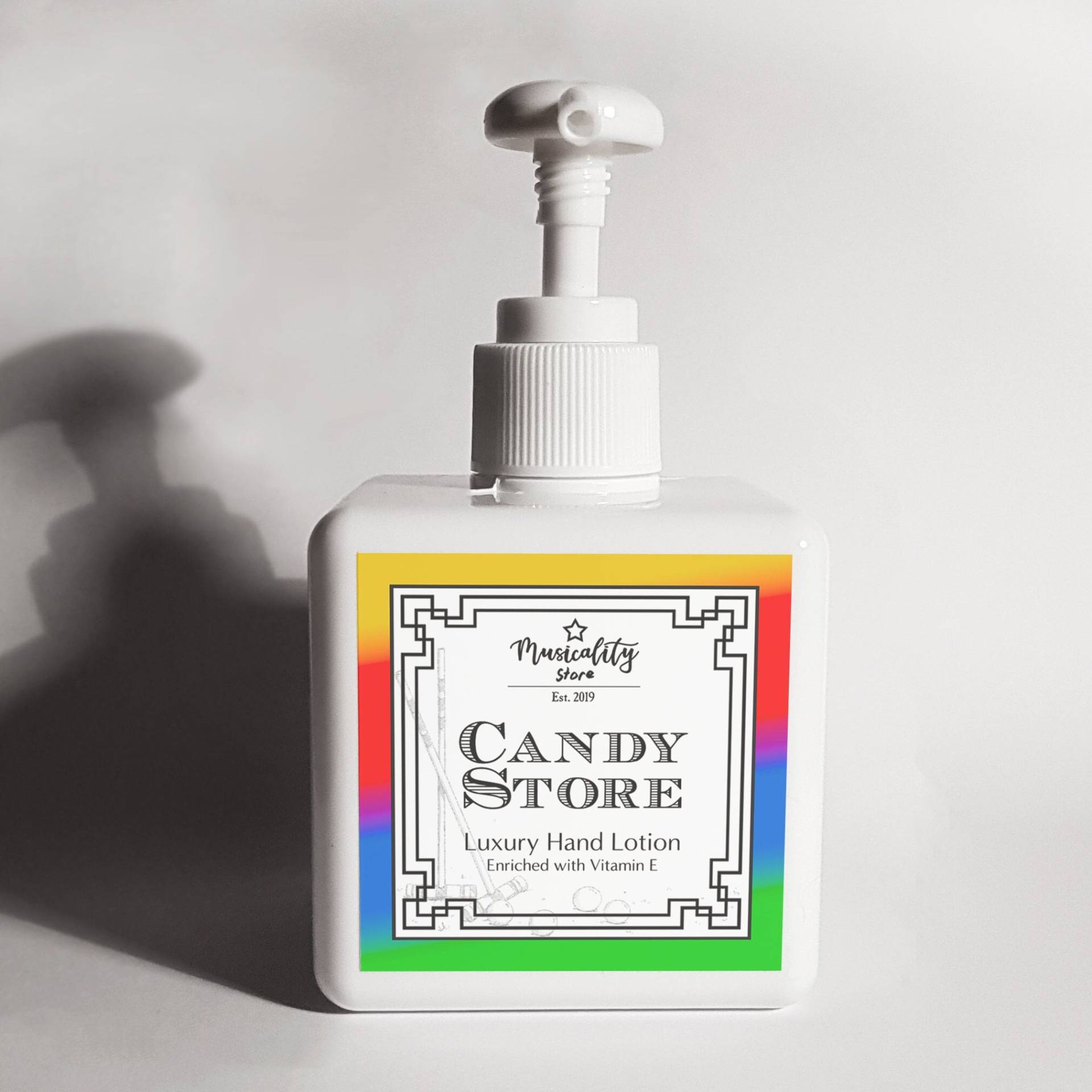 Vorbestellung | Versand Am 7. Juli - Luxuriöse, Von Heathers Inspirierte Handlotion "Candy Store", Für Das Musiktheater, Broadway-Geschenke." Vorbestellung | Versand Am 7. Juli - Luxuriöse, Von Heathers Inspirierte Handlotion "Candy Store", Für Das Musiktheater, Broadway-Geschenke." von Etsy - TheMusicalityStore1