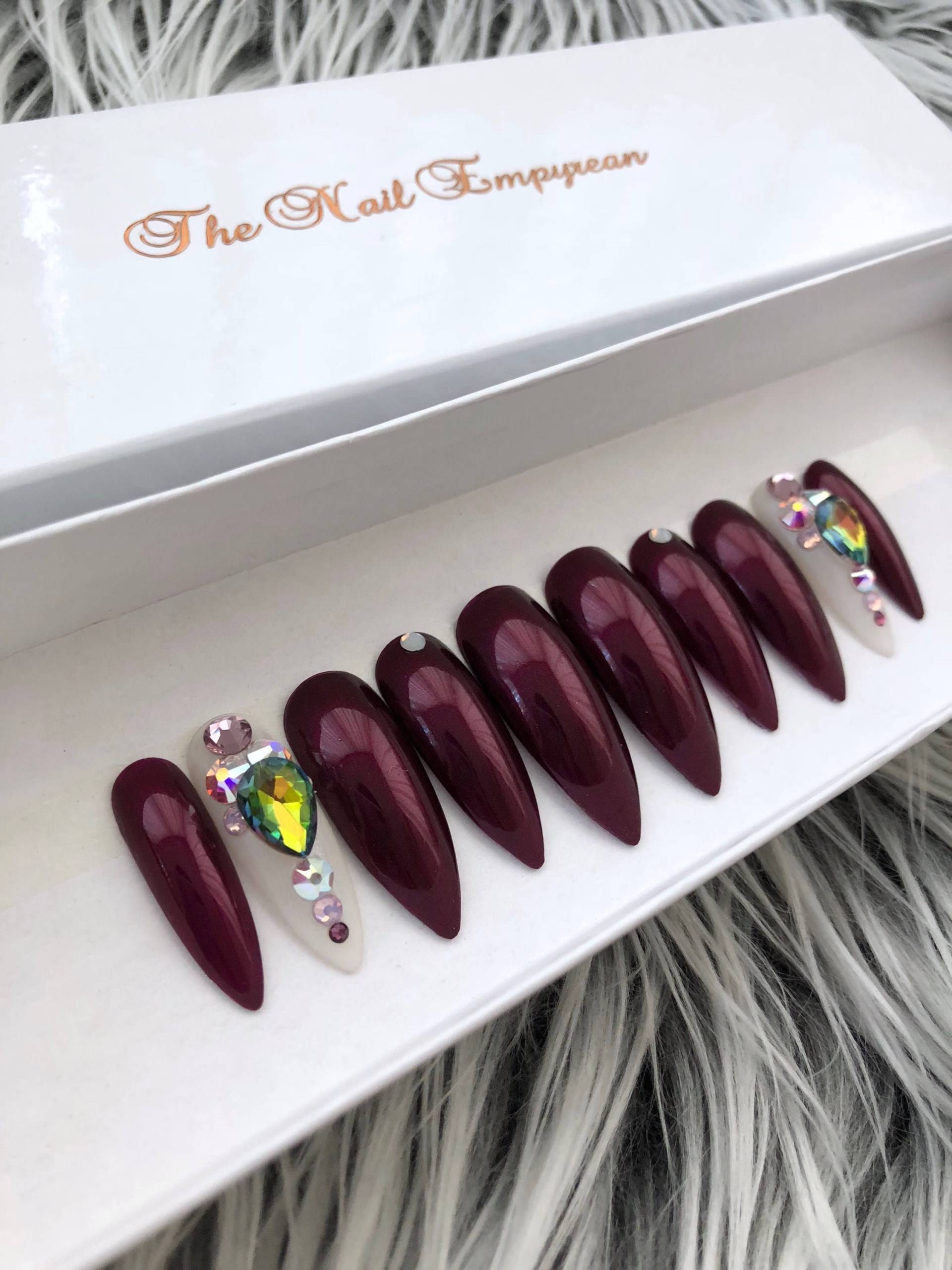 Nagelpresse ~ Falsche Nägel Stiletto Fake 3D Nageldruck Kristallnägel Lila von Etsy - TheNailEmpyrean