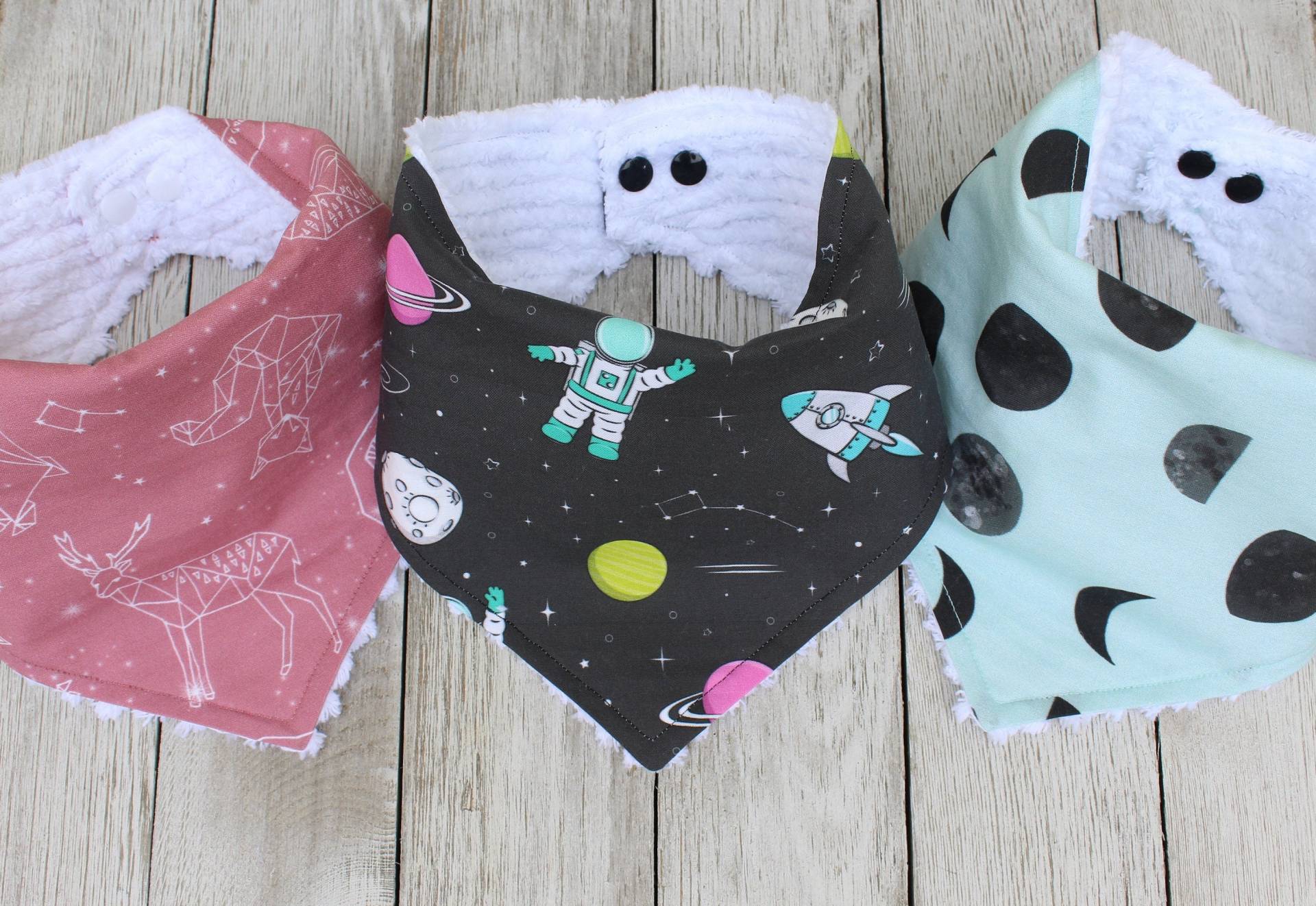 Baby Mädchen Raum Lätzchen | Baby-Mädchen-Geschenk Baby-Mädchen-Dusche-Geschenk Raum-Baby-Geschenk Space Bandana Bib Neugeborenes Geschenk von Etsy - TheRedFoxFinds