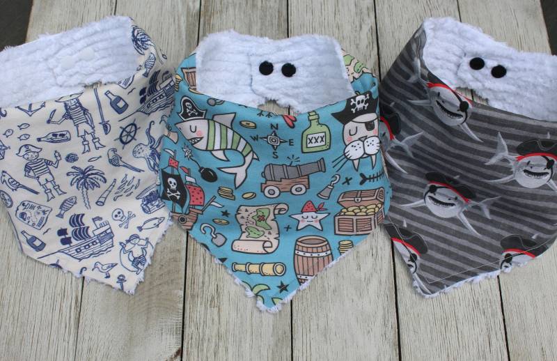 Sommer Baby Boy Lätzchen | Sommer-Baby-Dusche Dusche Geschenk Neue Mama Drool Bib Shark von Etsy - TheRedFoxFinds