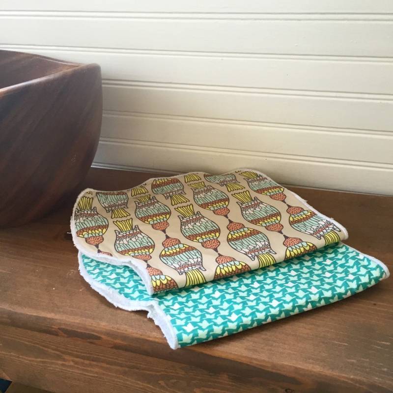 Konturierte Spucktücher - Moderne Vögel, 2Er Set Konturierte Spucktücher - Moderne Vögel, 2Er Set von Etsy - TheSewingGinger