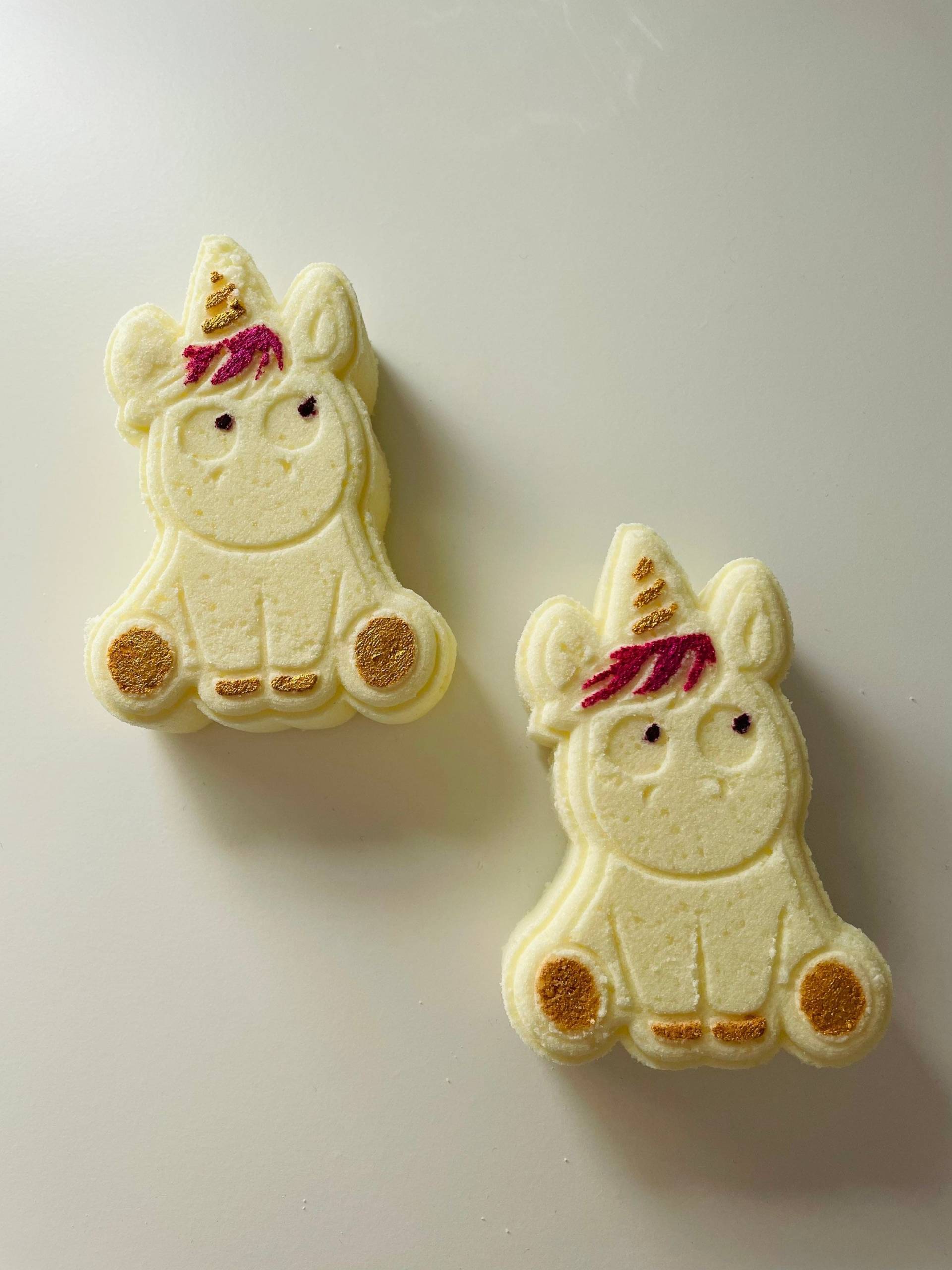 Bade-Einhorn, Badebombe, Geschenk Mädchen, Kinder Geburtstag, Mitgebsel, Badekugel, Kind, Einhorn Badekugel von Etsy - TheSpaFeeling