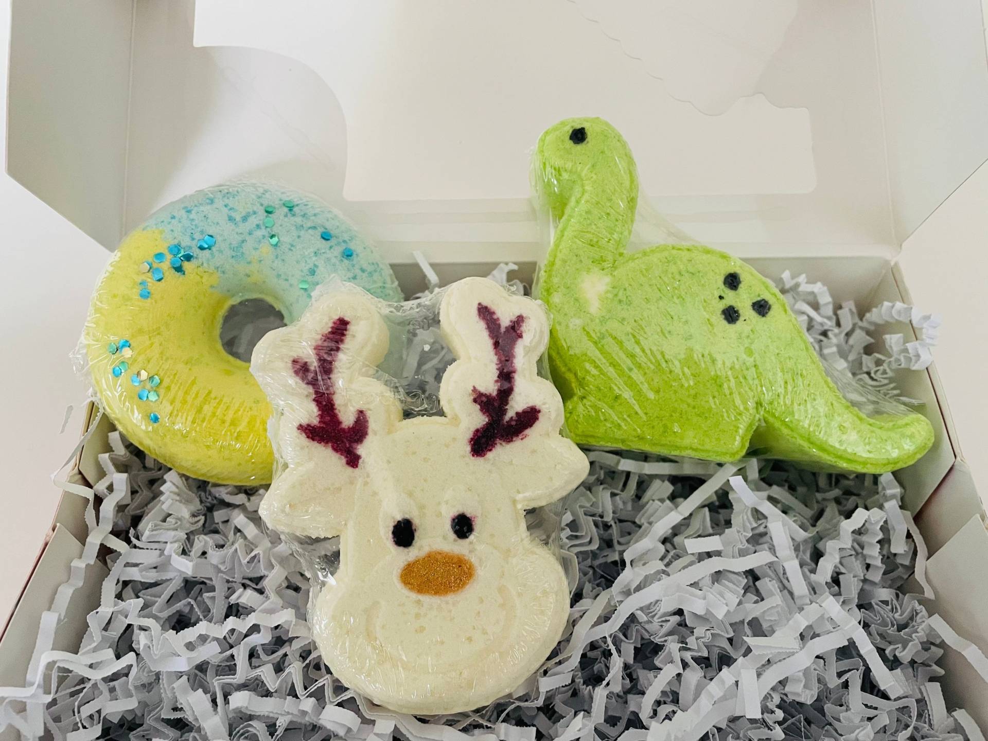 Badeset Junge, Junge Geschenk, Badekugeln, Geschenk Kind, Kinder, Badedonut, Dinosaurier, Elch, Donut von Etsy - TheSpaFeeling