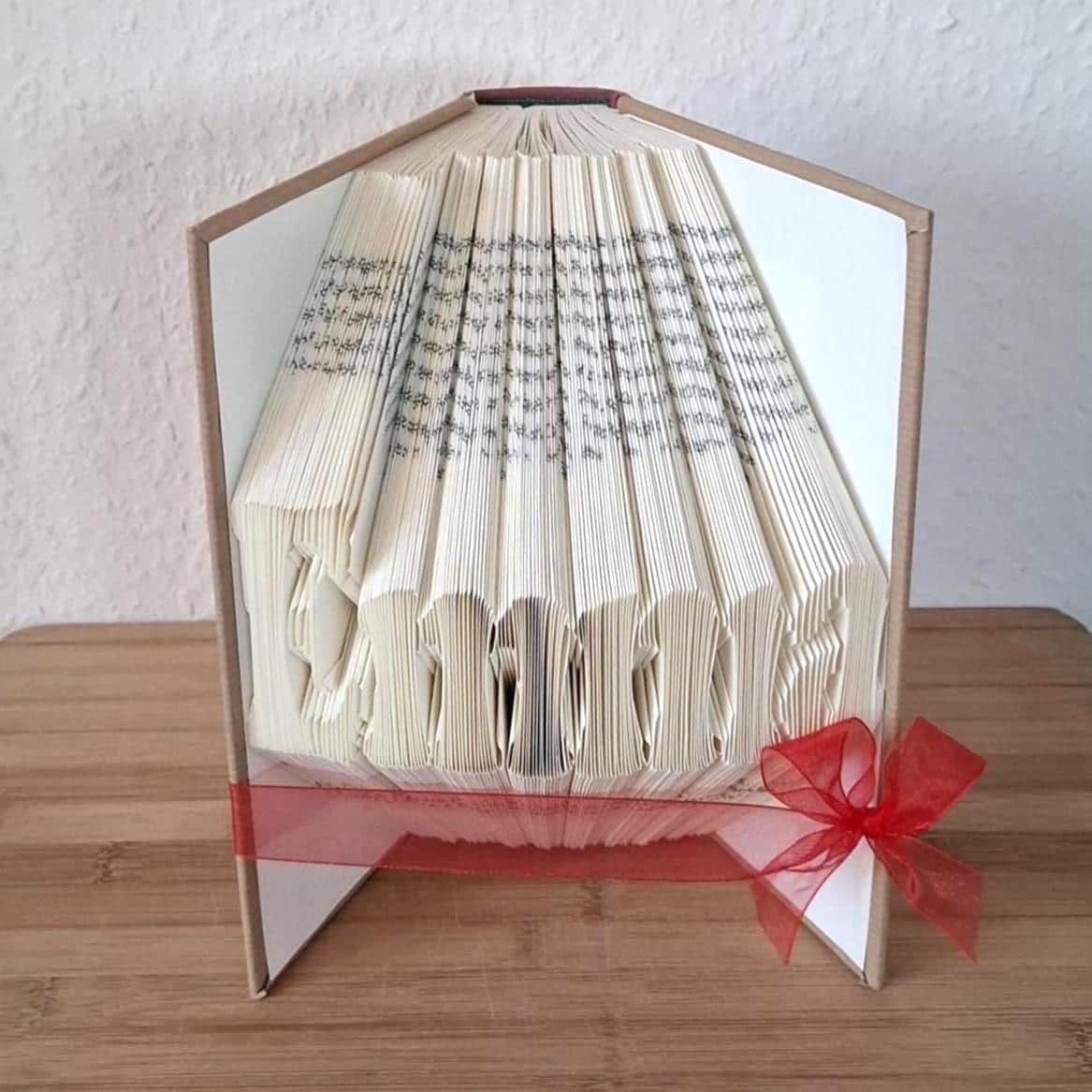 Name Emma - Gefaltetes Buch, Geburtstag, Geschenk, Muttertag, Personalisiert Name Emma - Gefaltetes Buch, Geburtstag, Geschenk, Muttertag, Personalisiert von Etsy - TheSweetDesignStudio